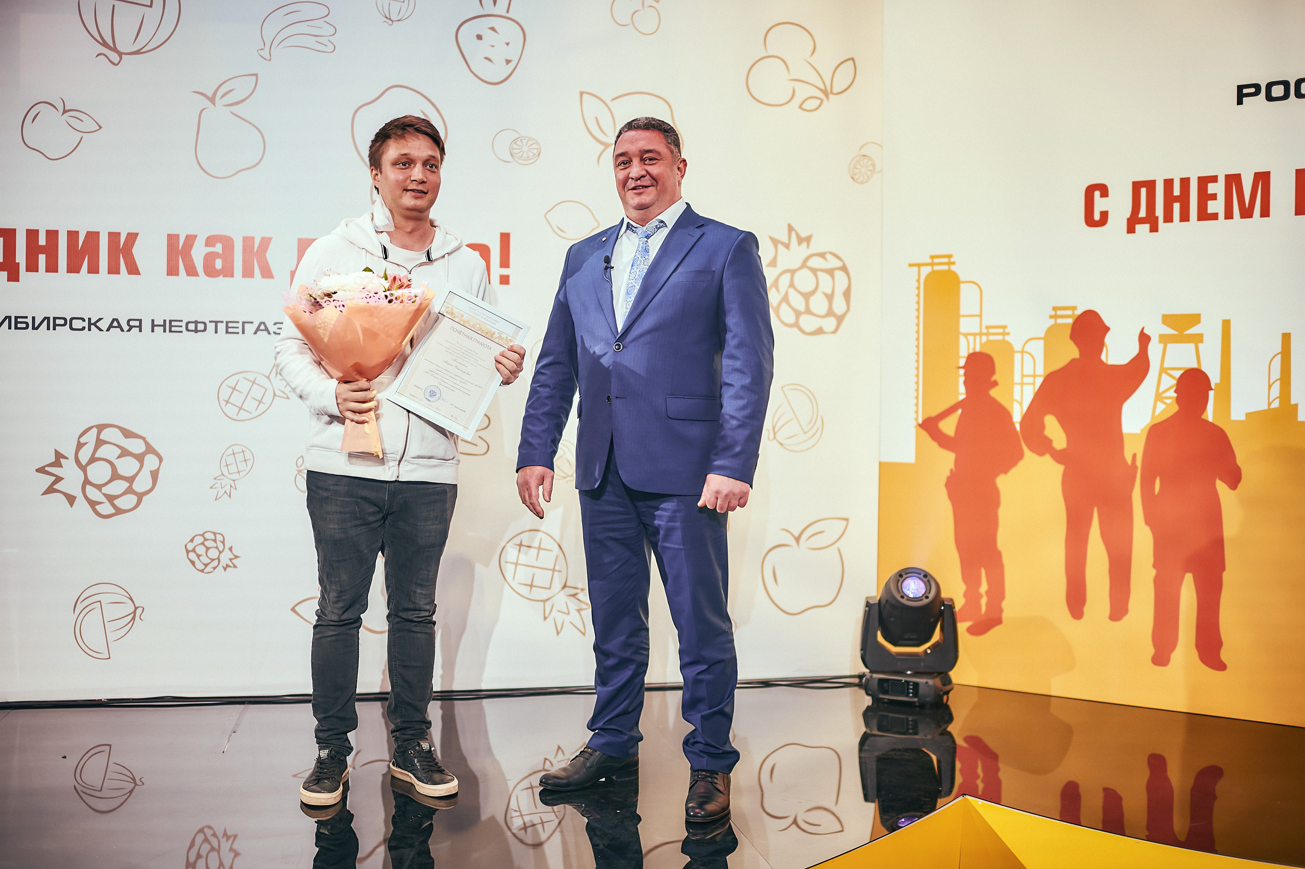 Портфолио репортажной фотосъёмки: "Роснефть" съёмка шоу для «День нефтяника». Фотограф Яковлев Роман — Красноярск