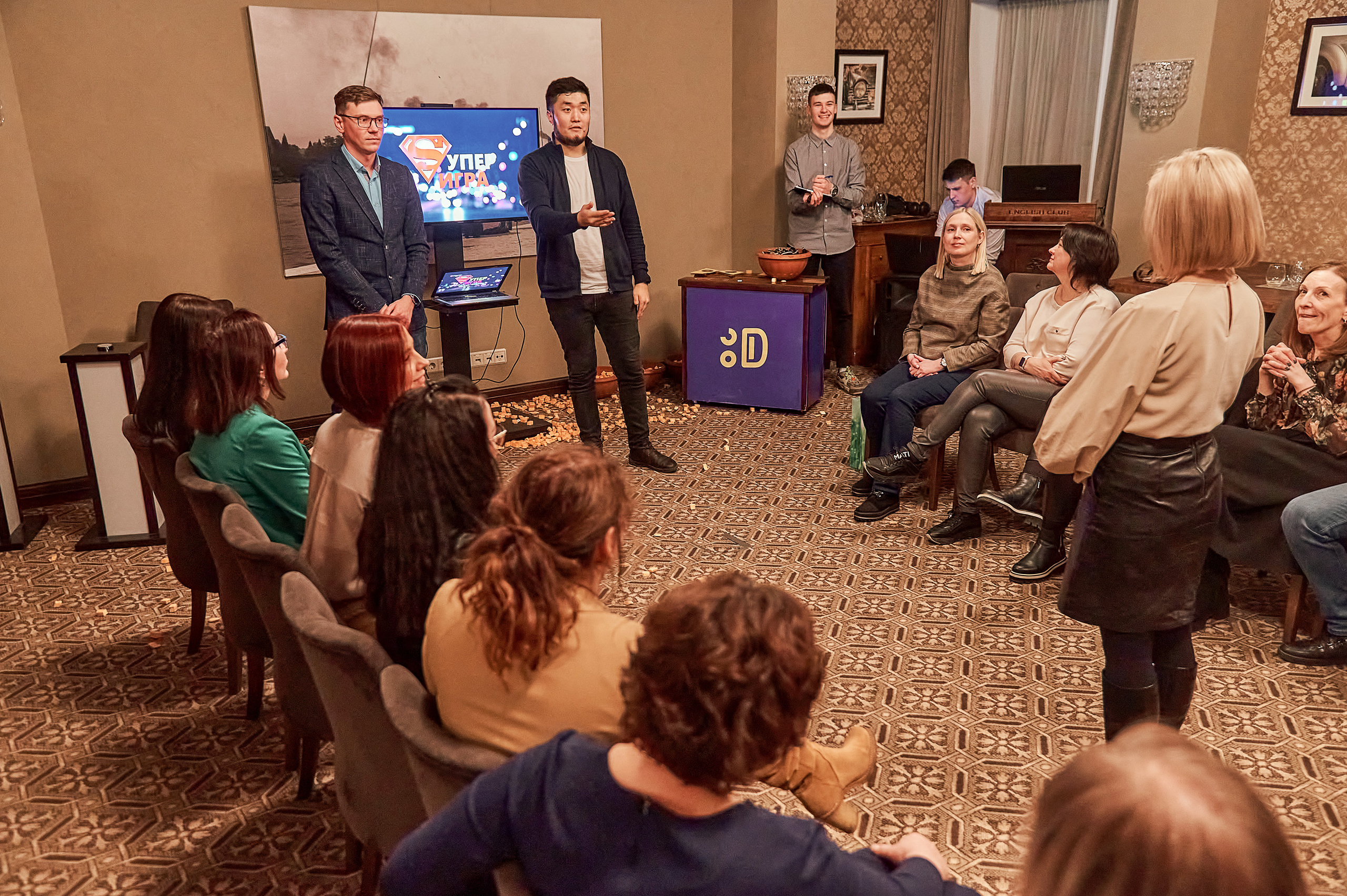 Портфолио репортажной фотосъёмки: "Сбербанк" Новый год. Фотограф Яковлев Роман — Красноярск