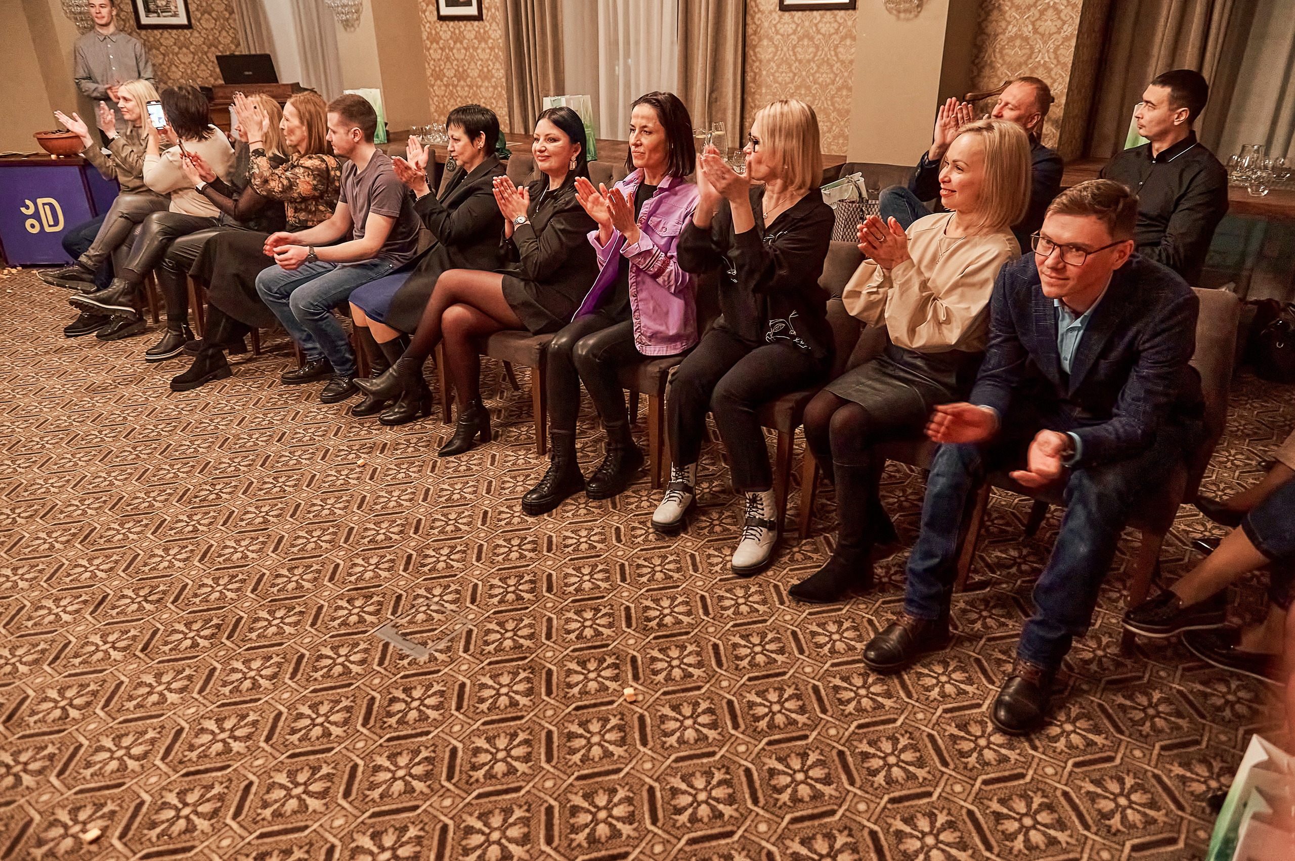 Портфолио репортажной фотосъёмки: "Сбербанк" Новый год. Фотограф Яковлев Роман — Красноярск