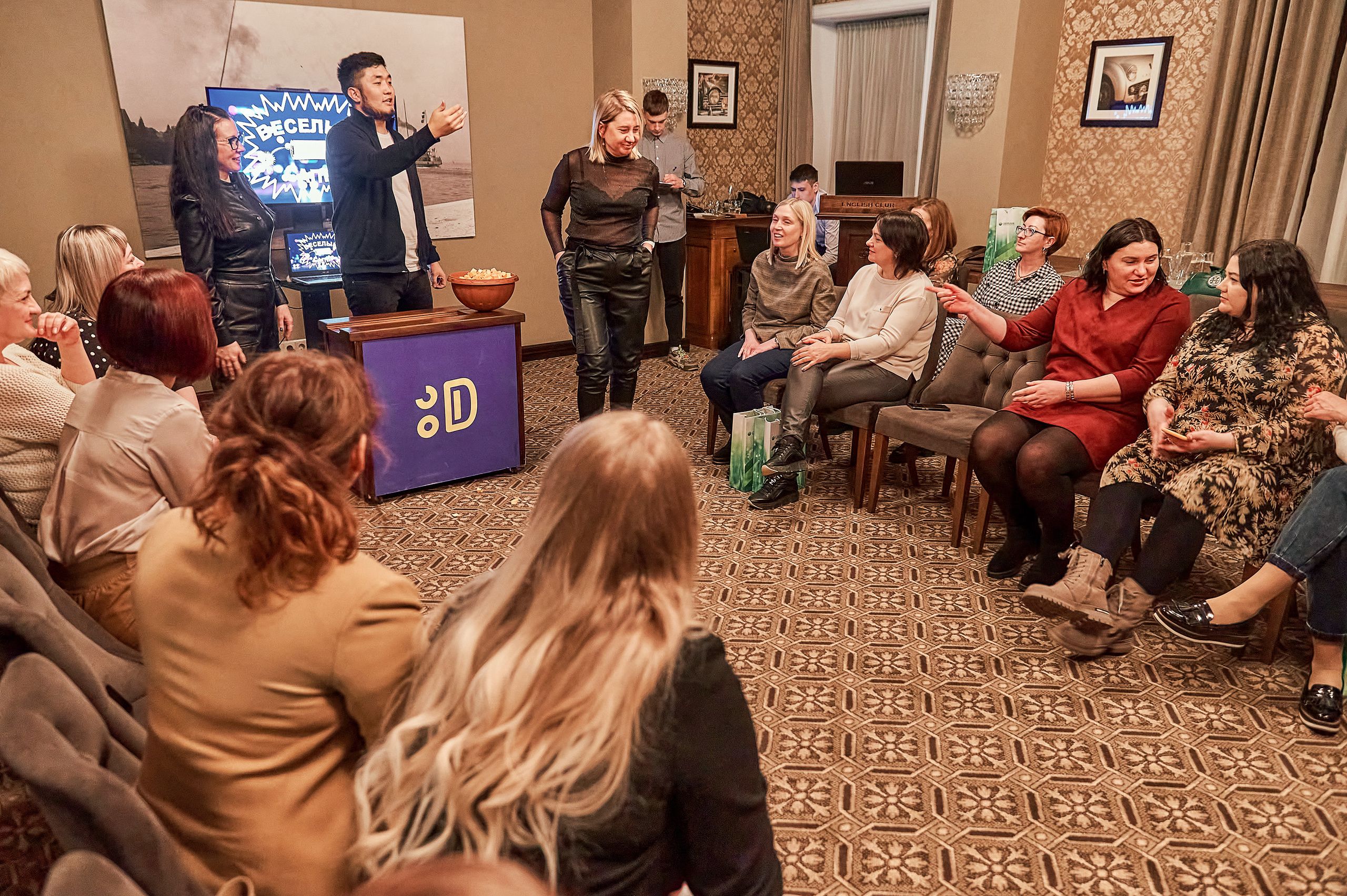 Портфолио репортажной фотосъёмки: "Сбербанк" Новый год. Фотограф Яковлев Роман — Красноярск