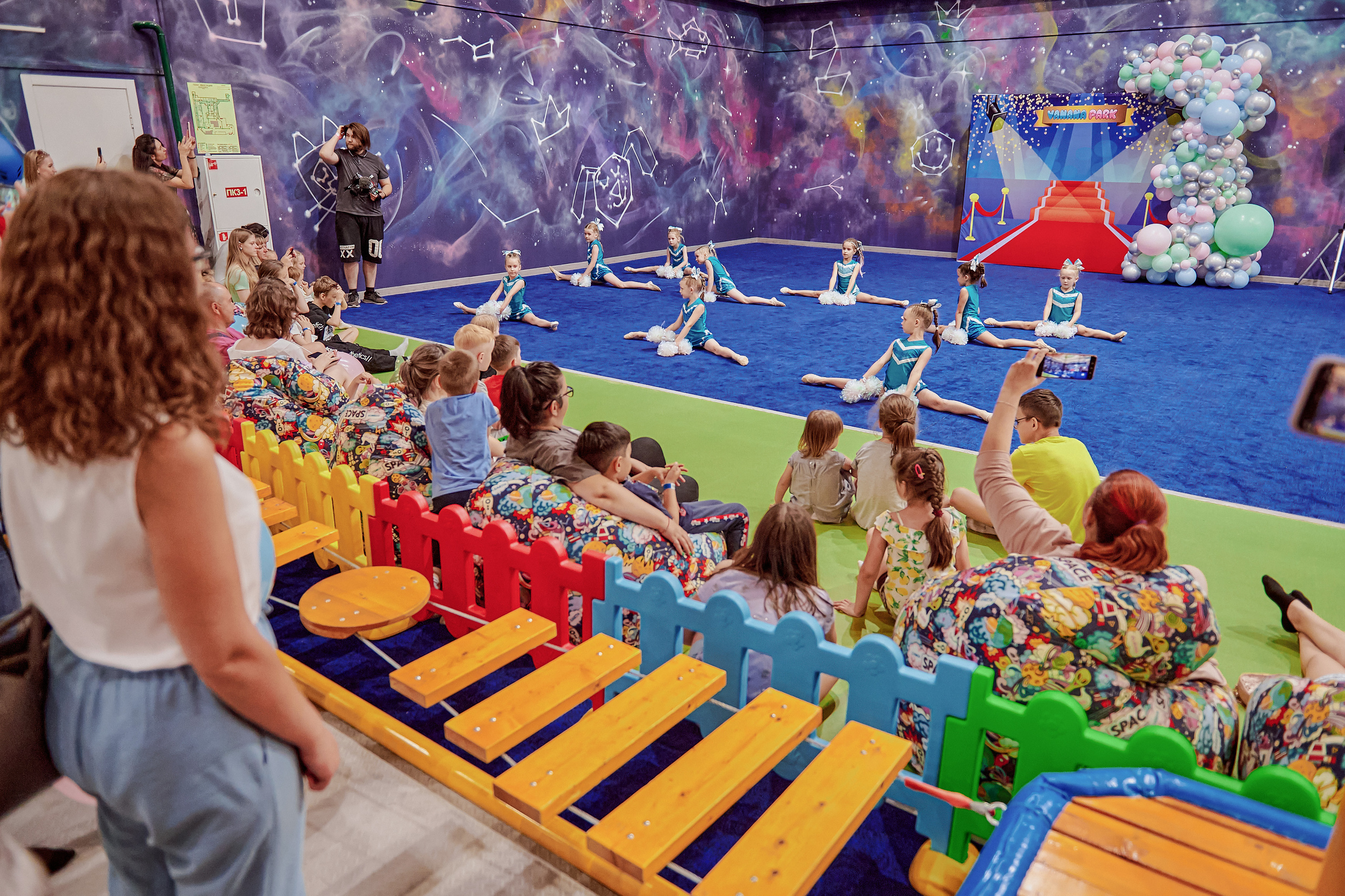 Портфолио репортажной фотосъёмки: Открытие "Vanana park". Фотограф Яковлев Роман — Красноярск