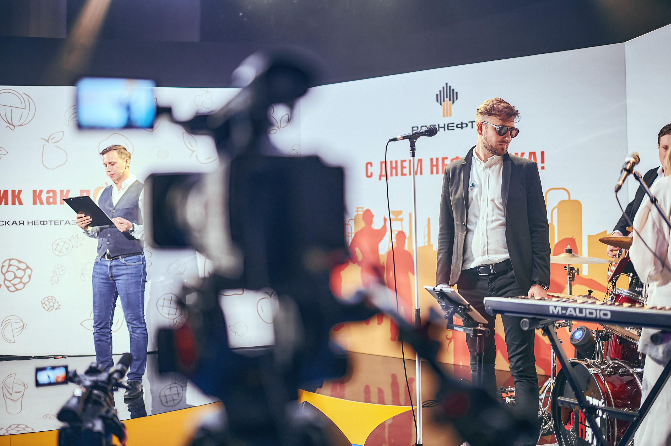 Портфолио репортажной фотосъёмки: "Роснефть" съёмка шоу для «День нефтяника». Фотограф Яковлев Роман — Красноярск