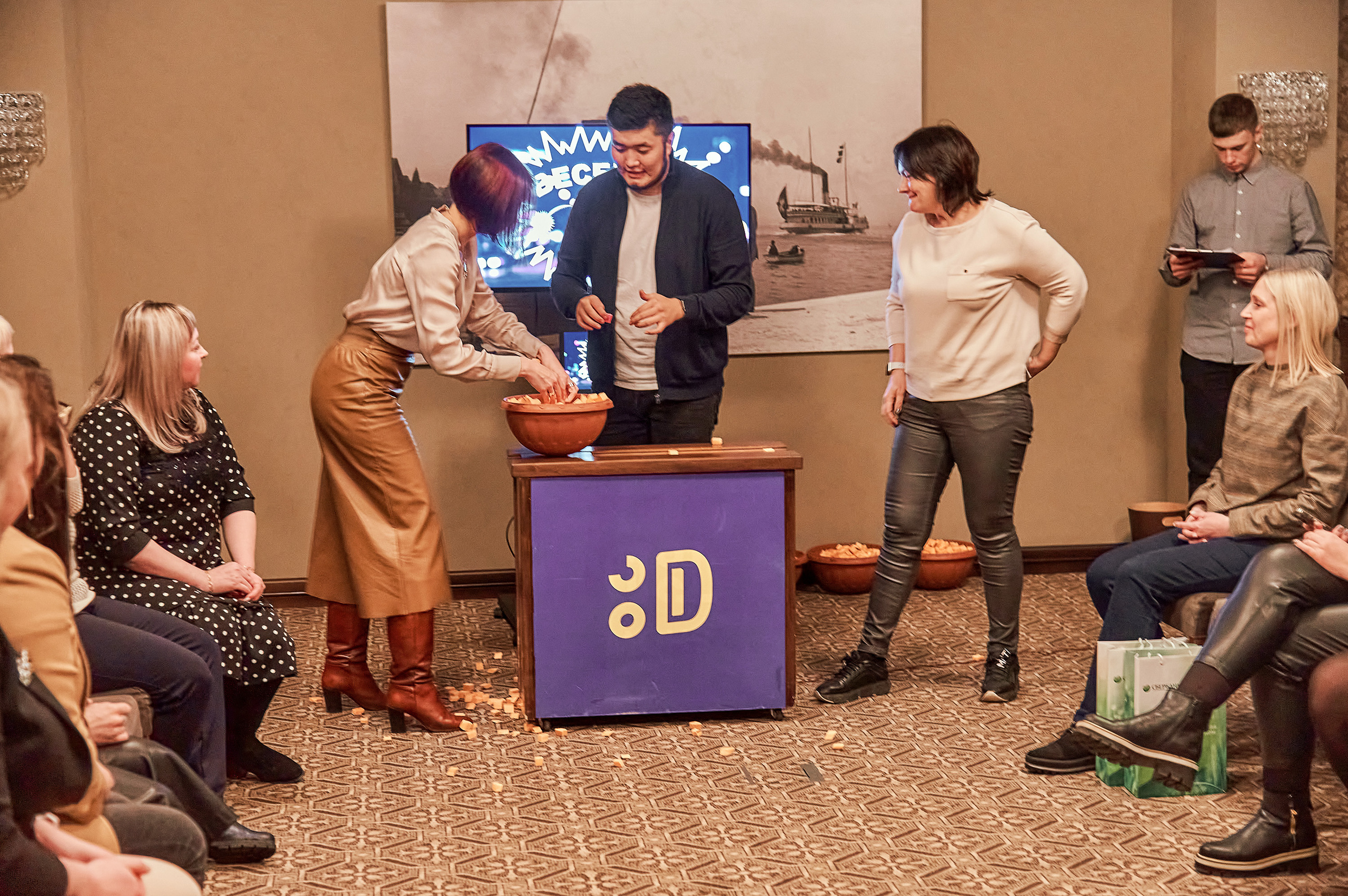 Портфолио репортажной фотосъёмки: "Сбербанк" Новый год. Фотограф Яковлев Роман — Красноярск