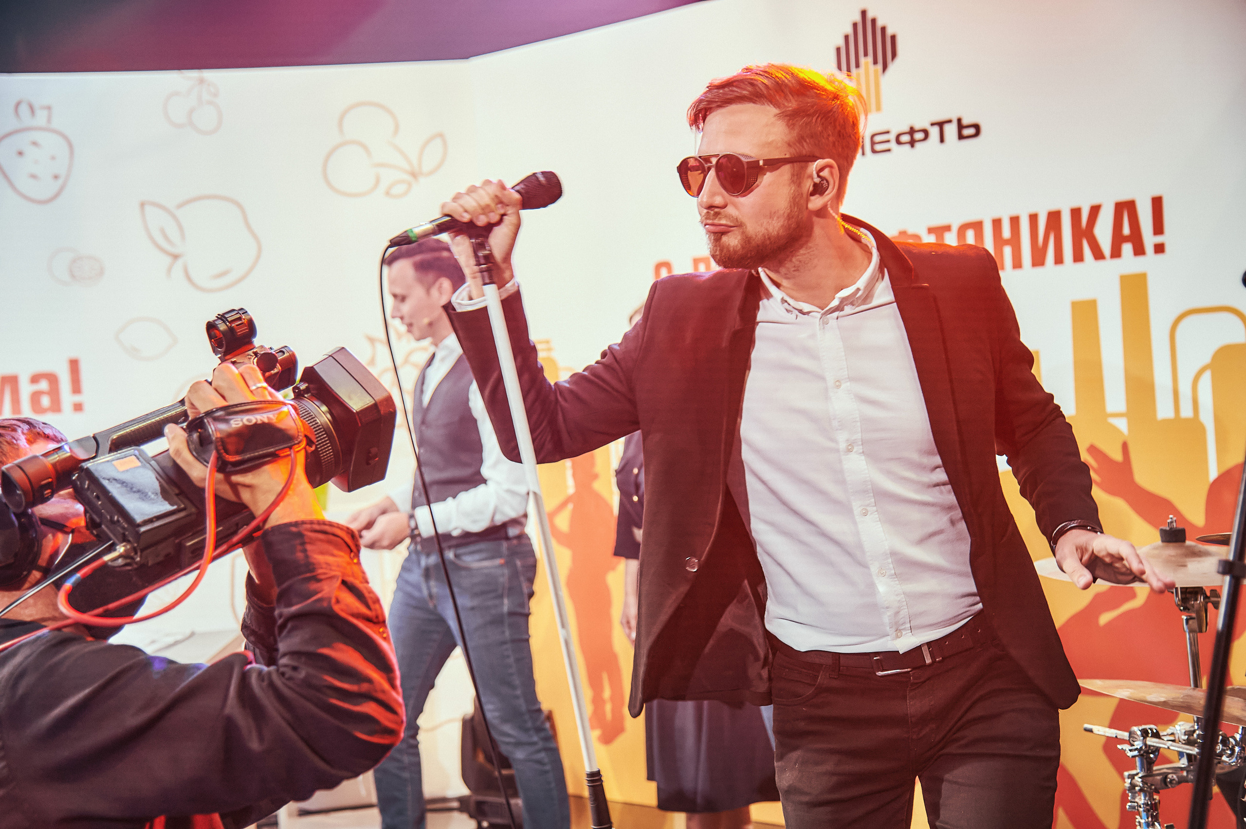 Портфолио репортажной фотосъёмки: "Роснефть" съёмка шоу для «День нефтяника». Фотограф Яковлев Роман — Красноярск