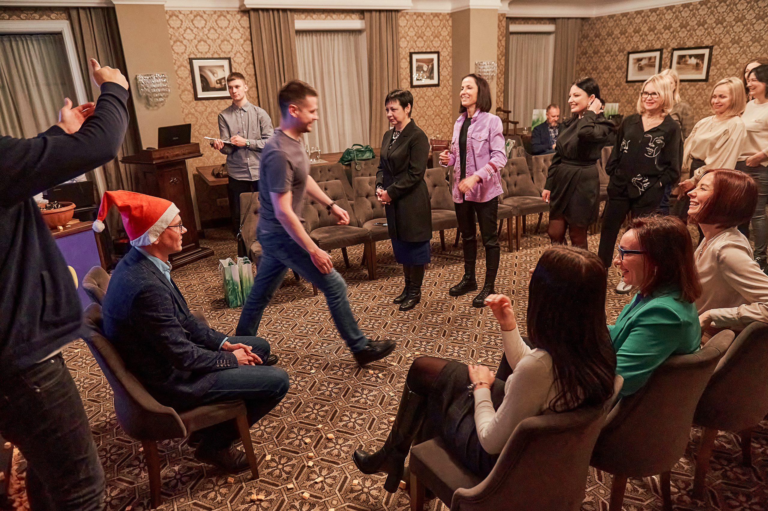 Портфолио репортажной фотосъёмки: "Сбербанк" Новый год. Фотограф Яковлев Роман — Красноярск