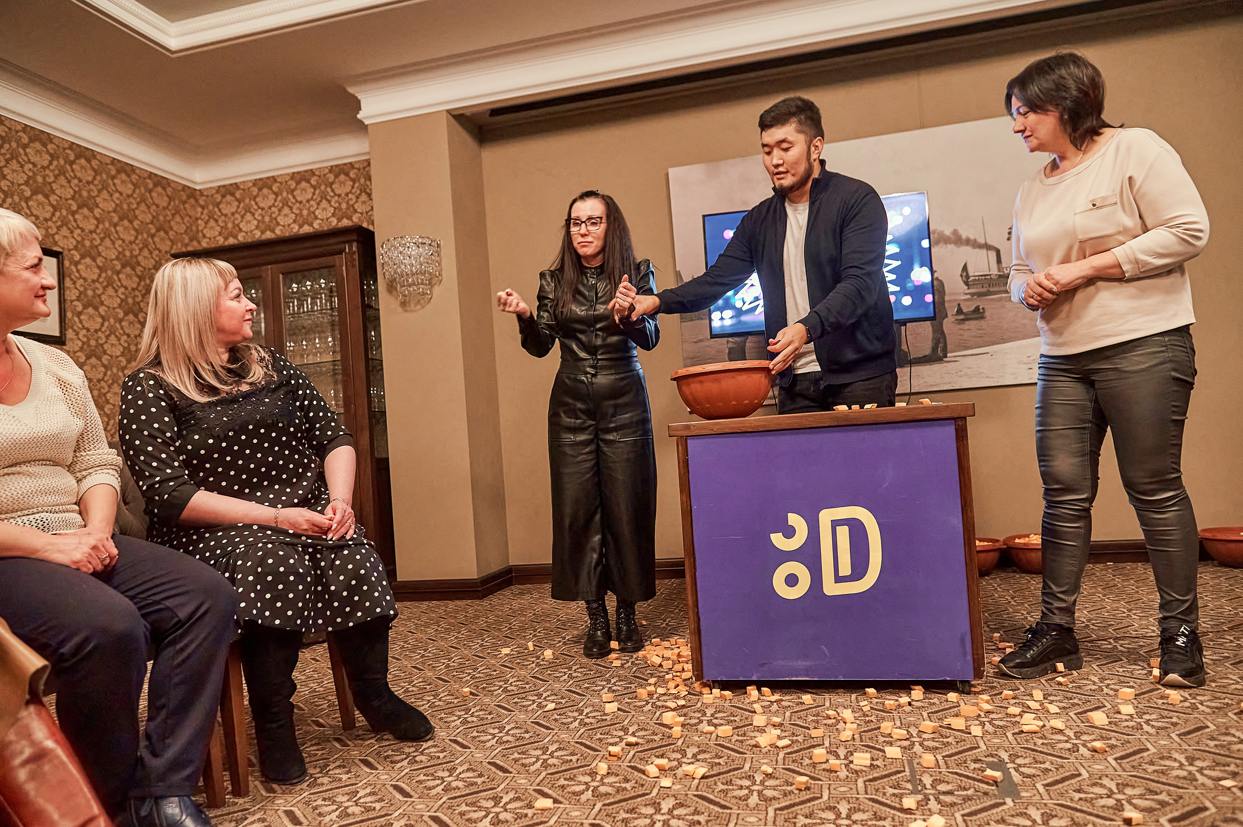 Портфолио репортажной фотосъёмки: "Сбербанк" Новый год. Фотограф Яковлев Роман — Красноярск