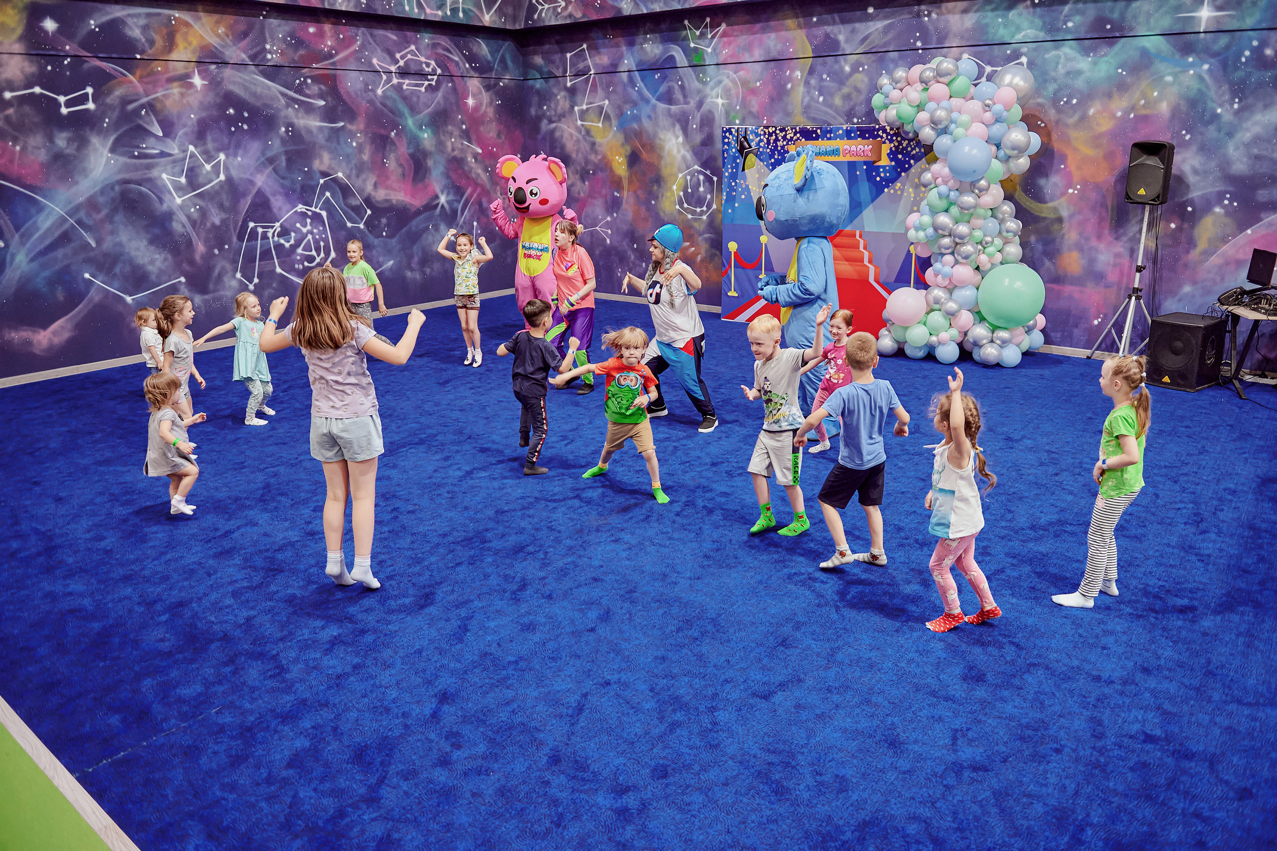 Портфолио репортажной фотосъёмки: Открытие "Vanana park". Фотограф Яковлев Роман — Красноярск