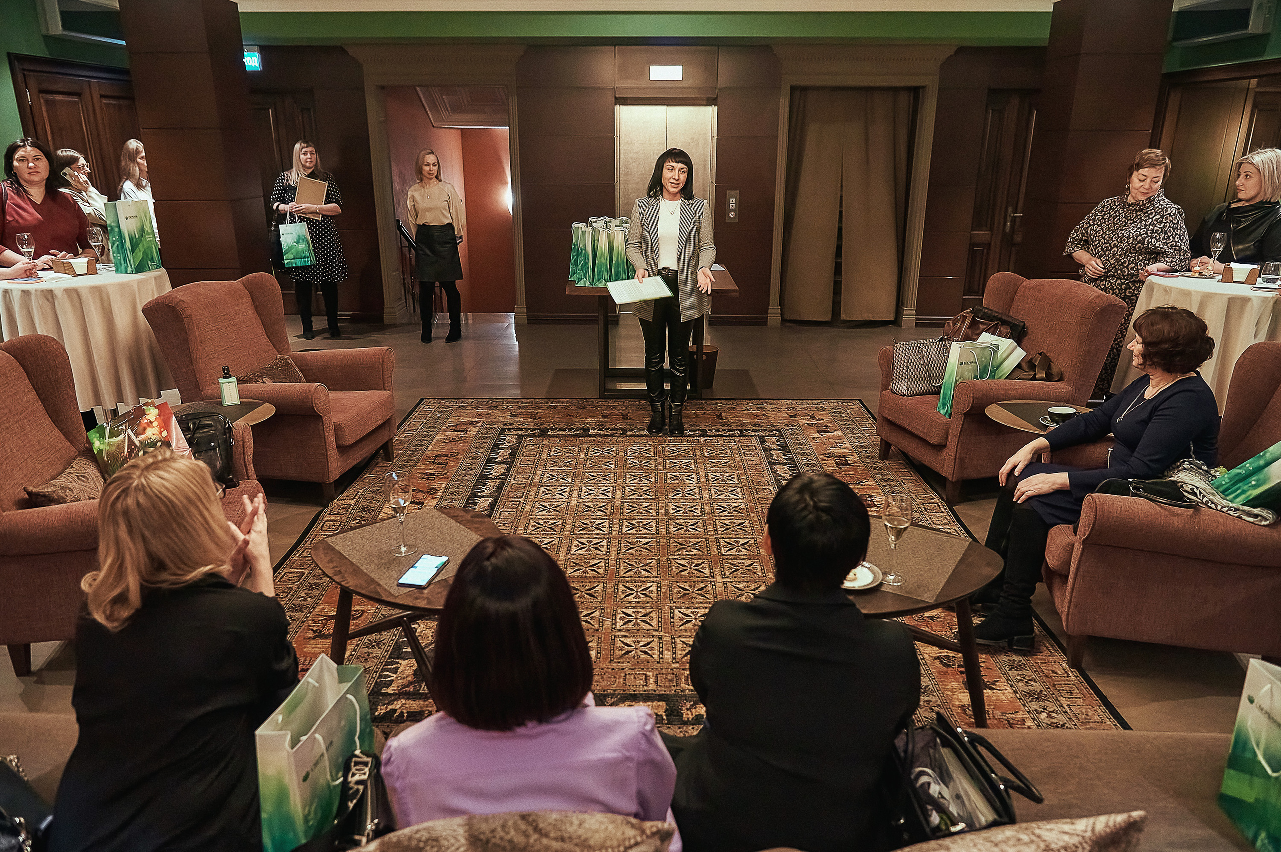 Портфолио репортажной фотосъёмки: "Сбербанк" Новый год. Фотограф Яковлев Роман — Красноярск