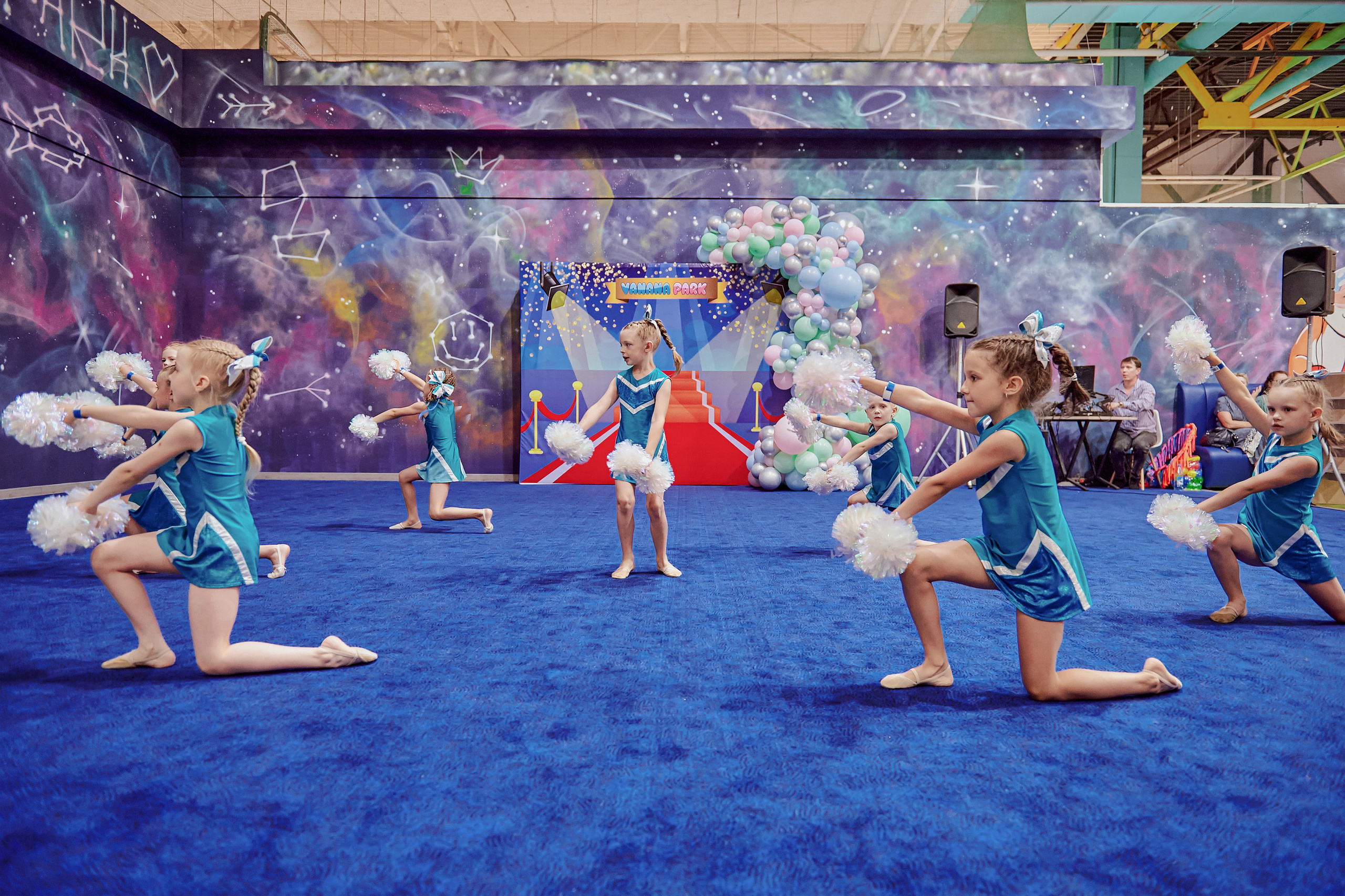 Портфолио репортажной фотосъёмки: Открытие "Vanana park". Фотограф Яковлев Роман — Красноярск