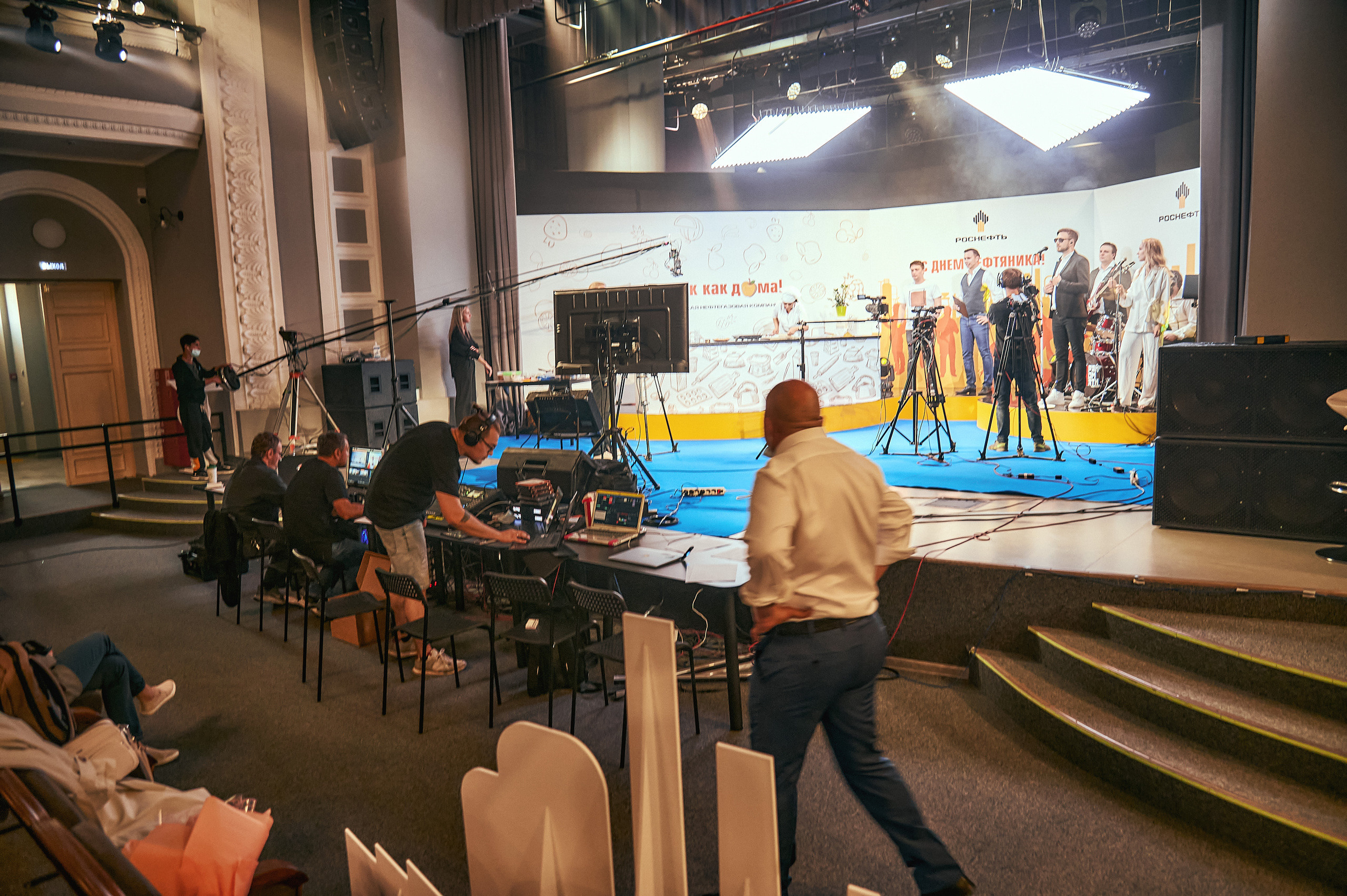Портфолио репортажной фотосъёмки: "Роснефть" съёмка шоу для «День нефтяника». Фотограф Яковлев Роман — Красноярск