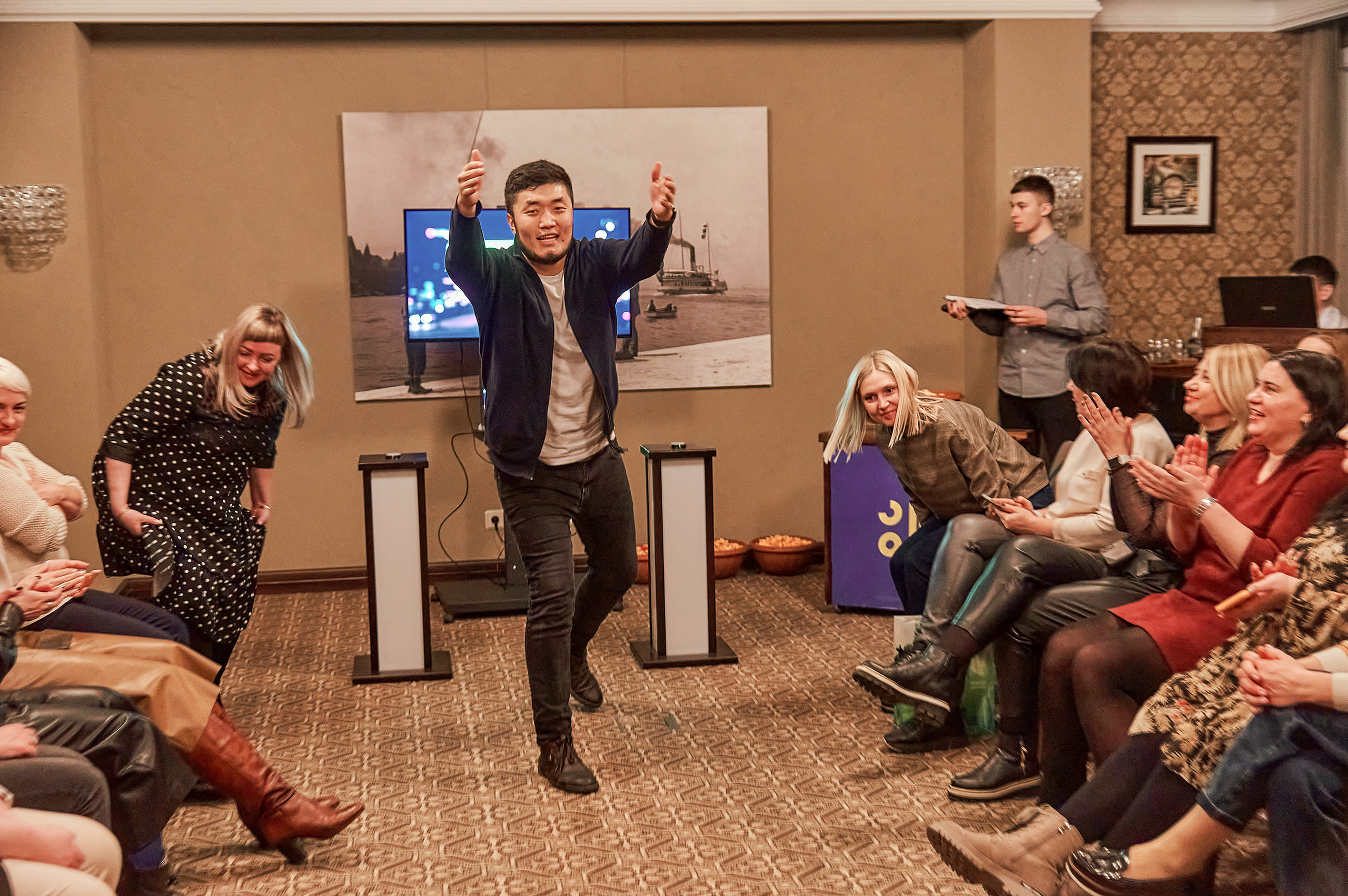 Портфолио репортажной фотосъёмки: "Сбербанк" Новый год. Фотограф Яковлев Роман — Красноярск