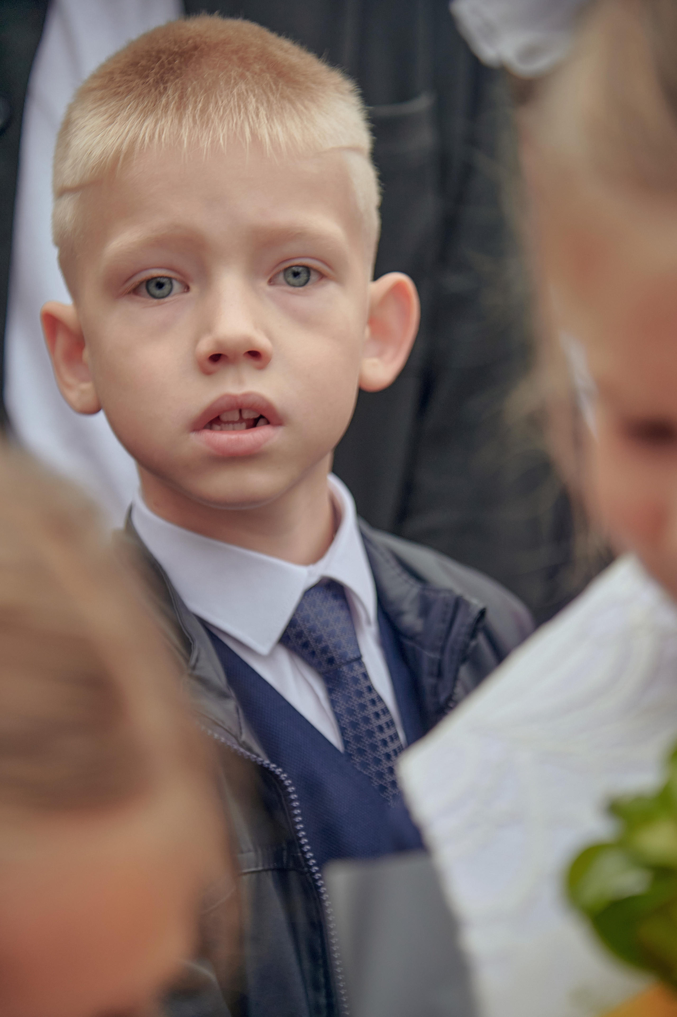 Портфолио репортажной фотосъёмки: 1 сентября в школе № 149. Фотограф Яковлев Роман — Красноярск