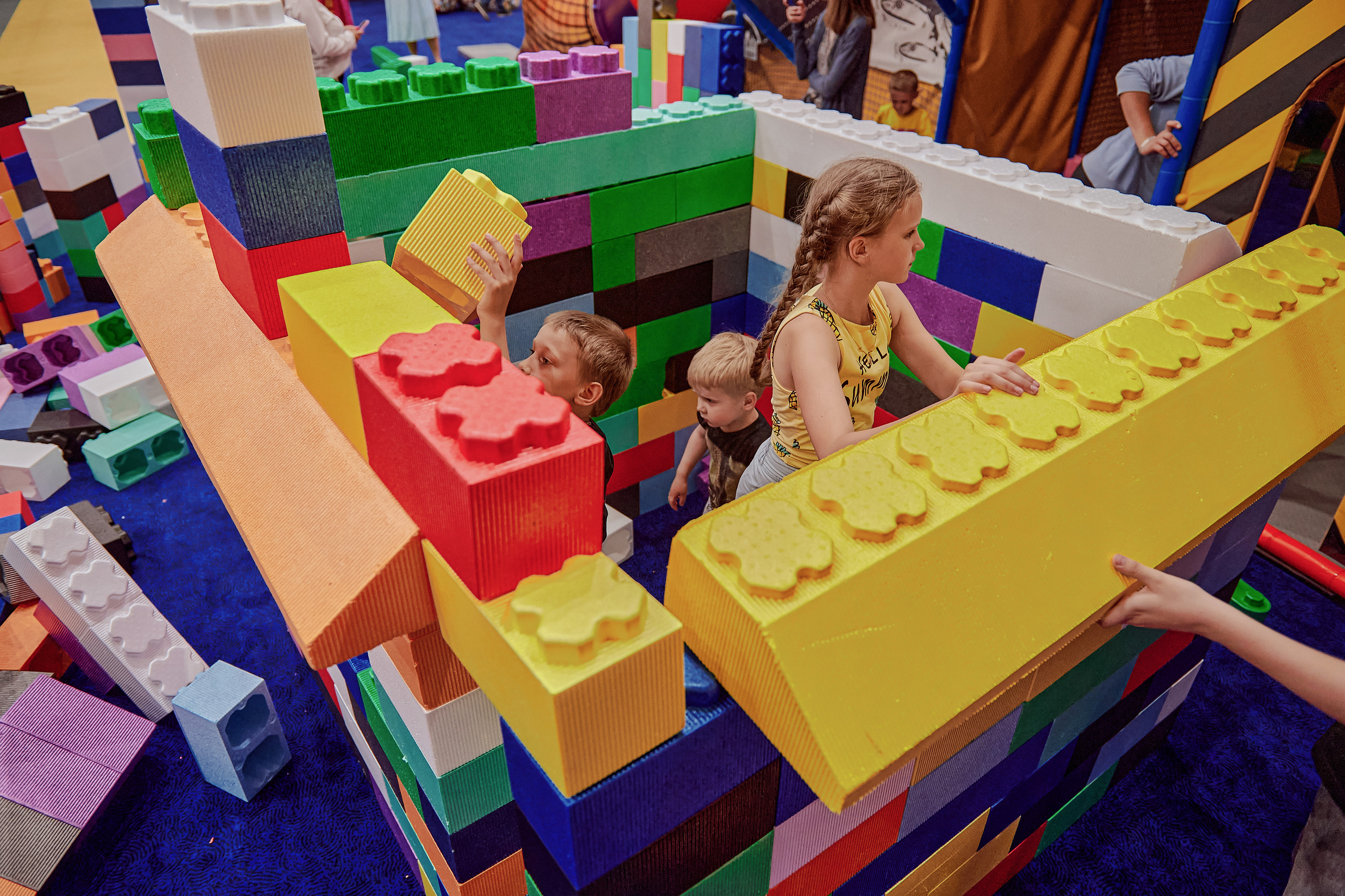 Портфолио репортажной фотосъёмки: Открытие "Vanana park". Фотограф Яковлев Роман — Красноярск