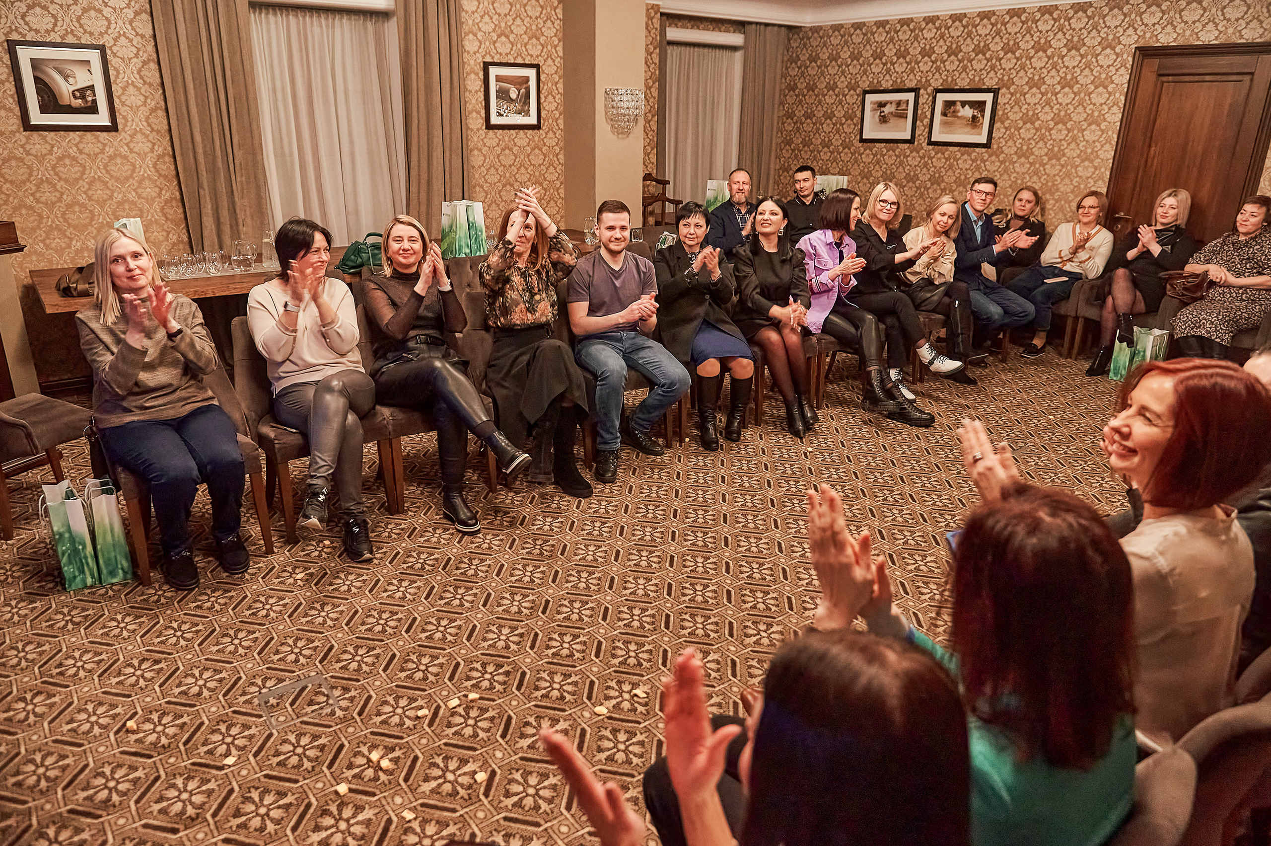 Портфолио репортажной фотосъёмки: "Сбербанк" Новый год. Фотограф Яковлев Роман — Красноярск