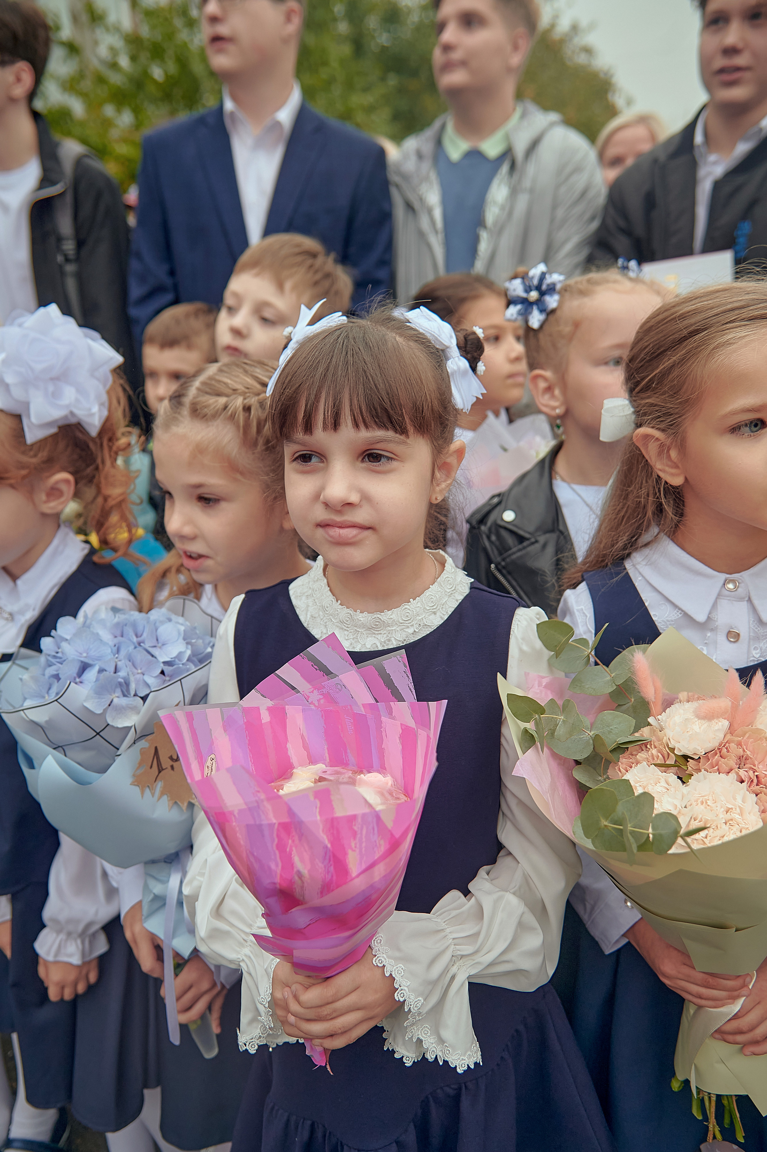 Портфолио репортажной фотосъёмки: 1 сентября в школе № 149. Фотограф Яковлев Роман — Красноярск