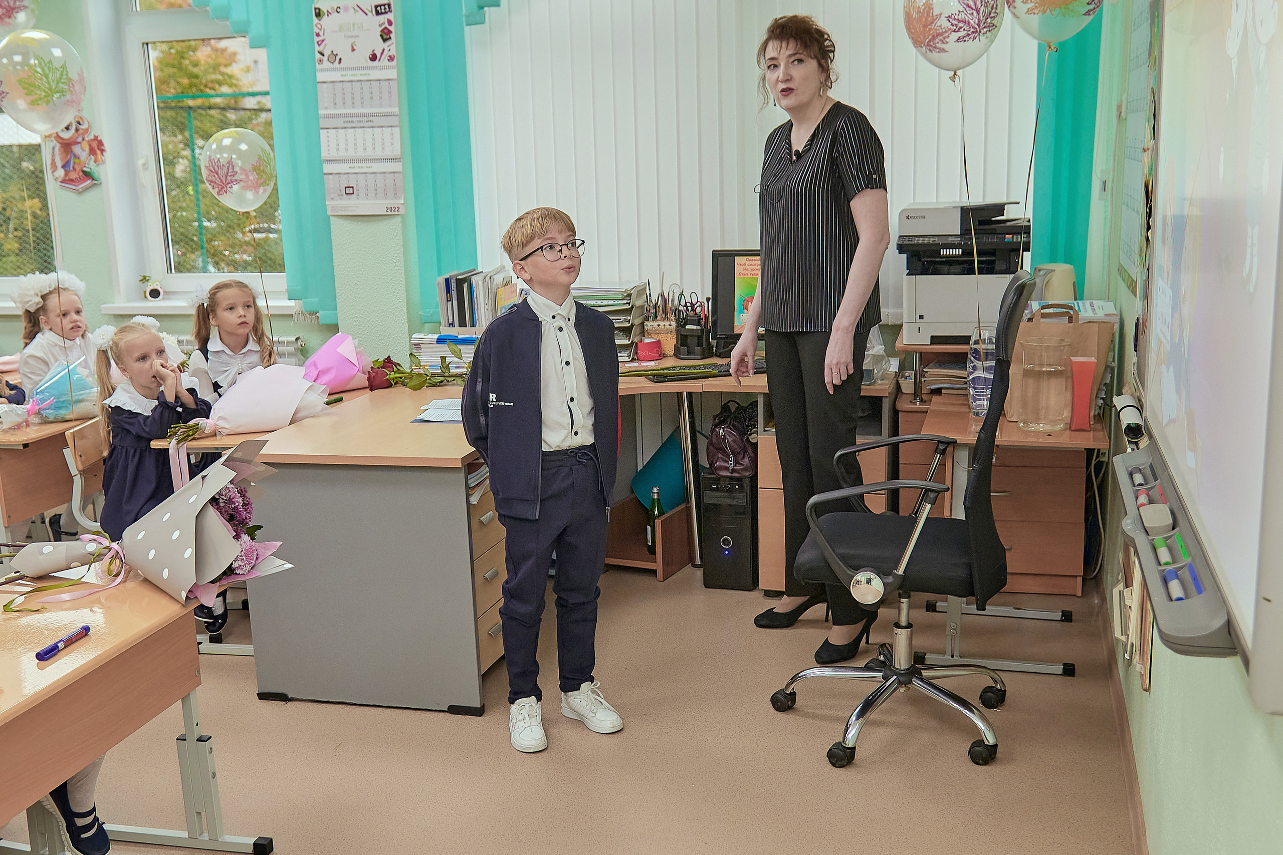 Портфолио репортажной фотосъёмки: 1 сентября в школе № 149. Фотограф Яковлев Роман — Красноярск