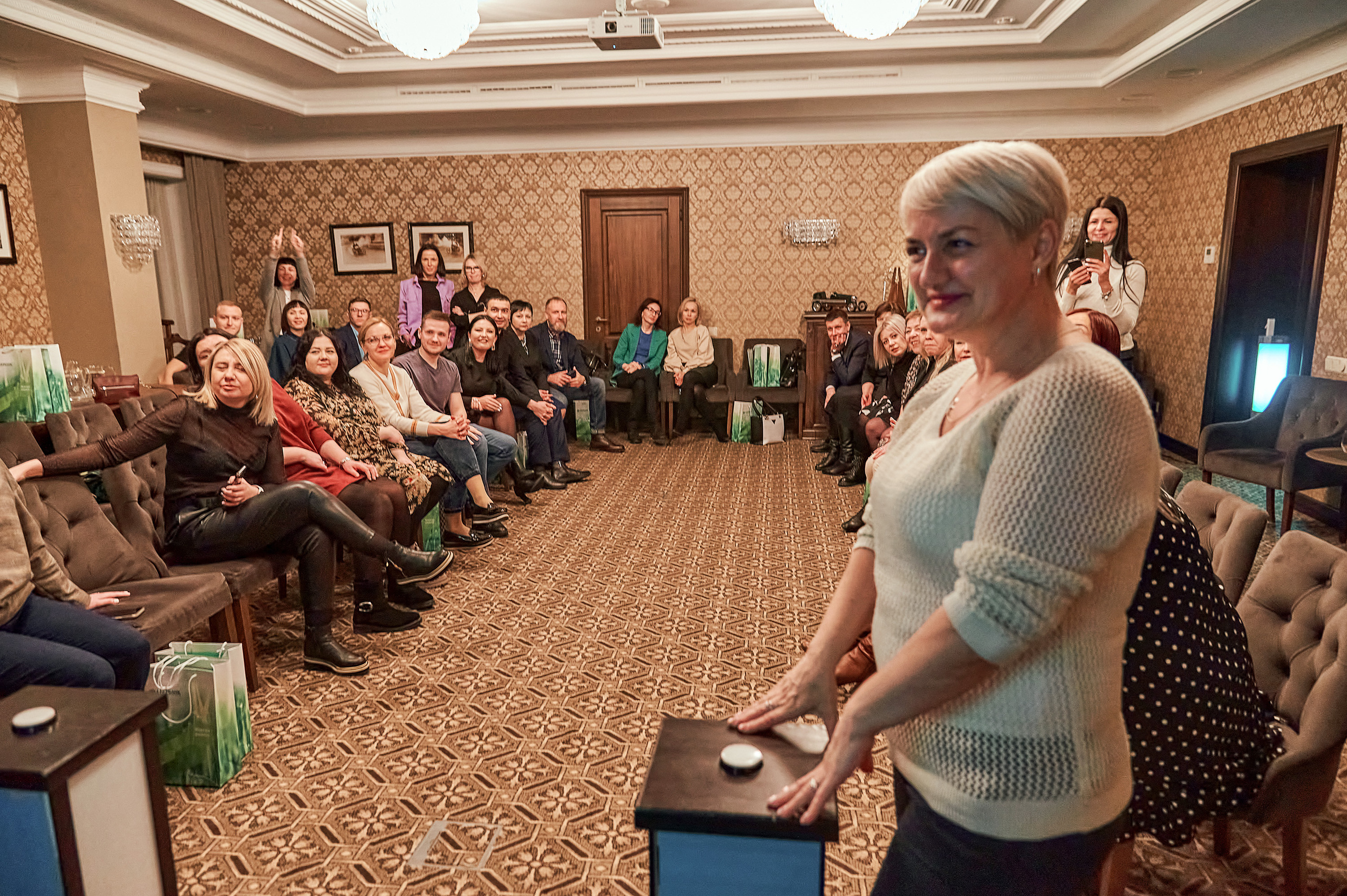 Портфолио репортажной фотосъёмки: "Сбербанк" Новый год. Фотограф Яковлев Роман — Красноярск