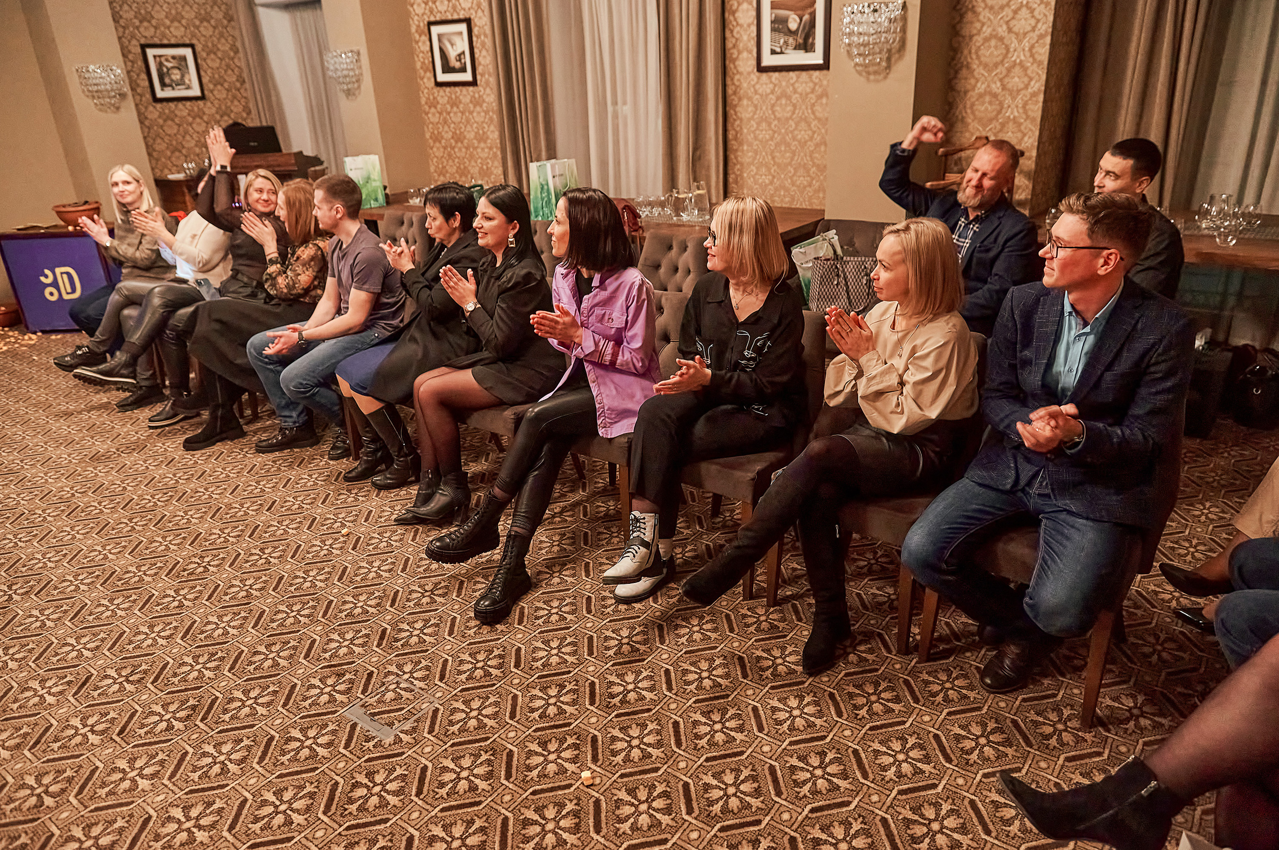 Портфолио репортажной фотосъёмки: "Сбербанк" Новый год. Фотограф Яковлев Роман — Красноярск