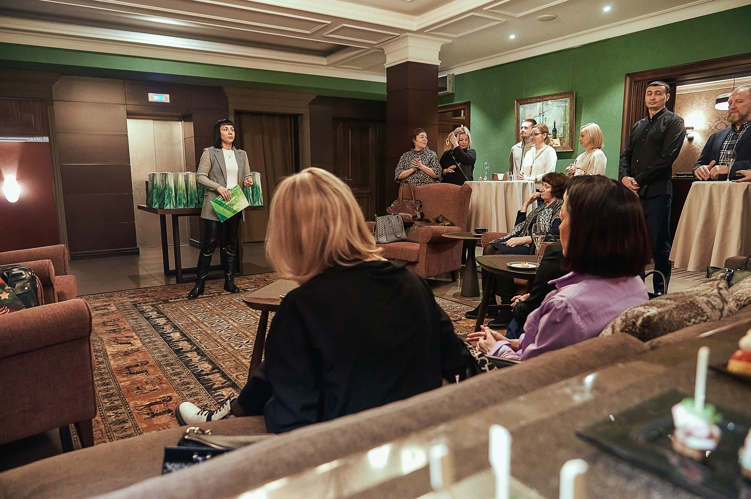 Портфолио репортажной фотосъёмки: "Сбербанк" Новый год. Фотограф Яковлев Роман — Красноярск