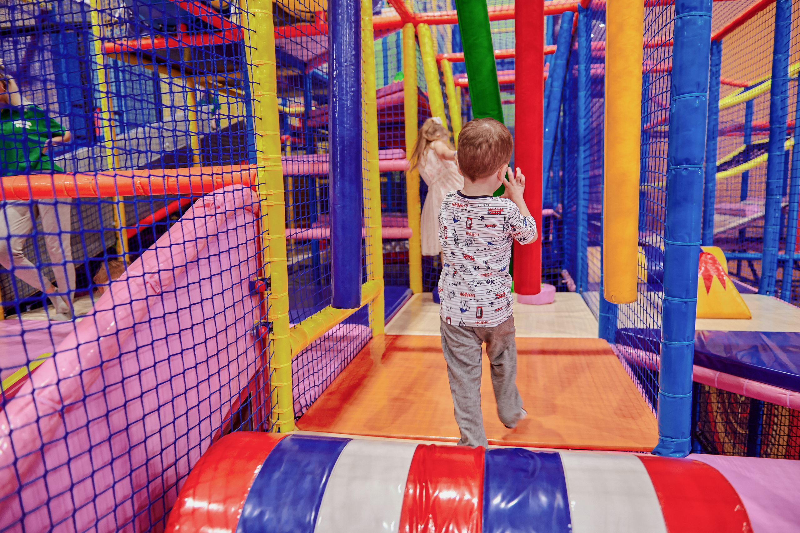 Портфолио репортажной фотосъёмки: Открытие "Vanana park". Фотограф Яковлев Роман — Красноярск