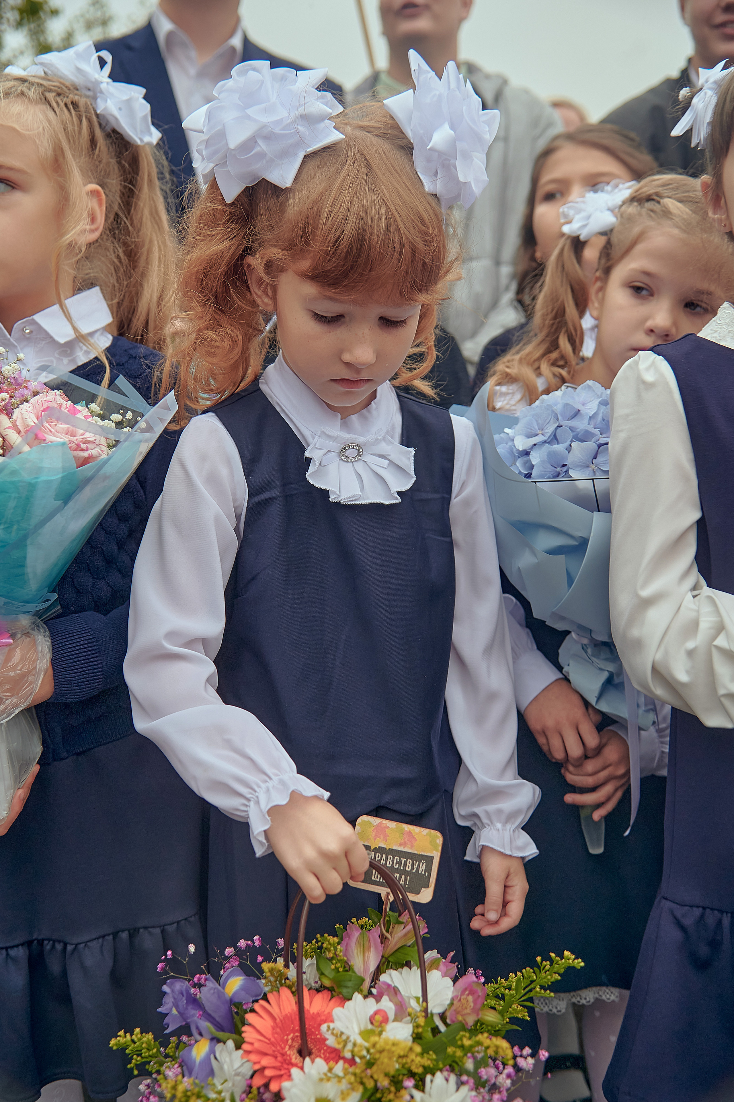 Портфолио репортажной фотосъёмки: 1 сентября в школе № 149. Фотограф Яковлев Роман — Красноярск