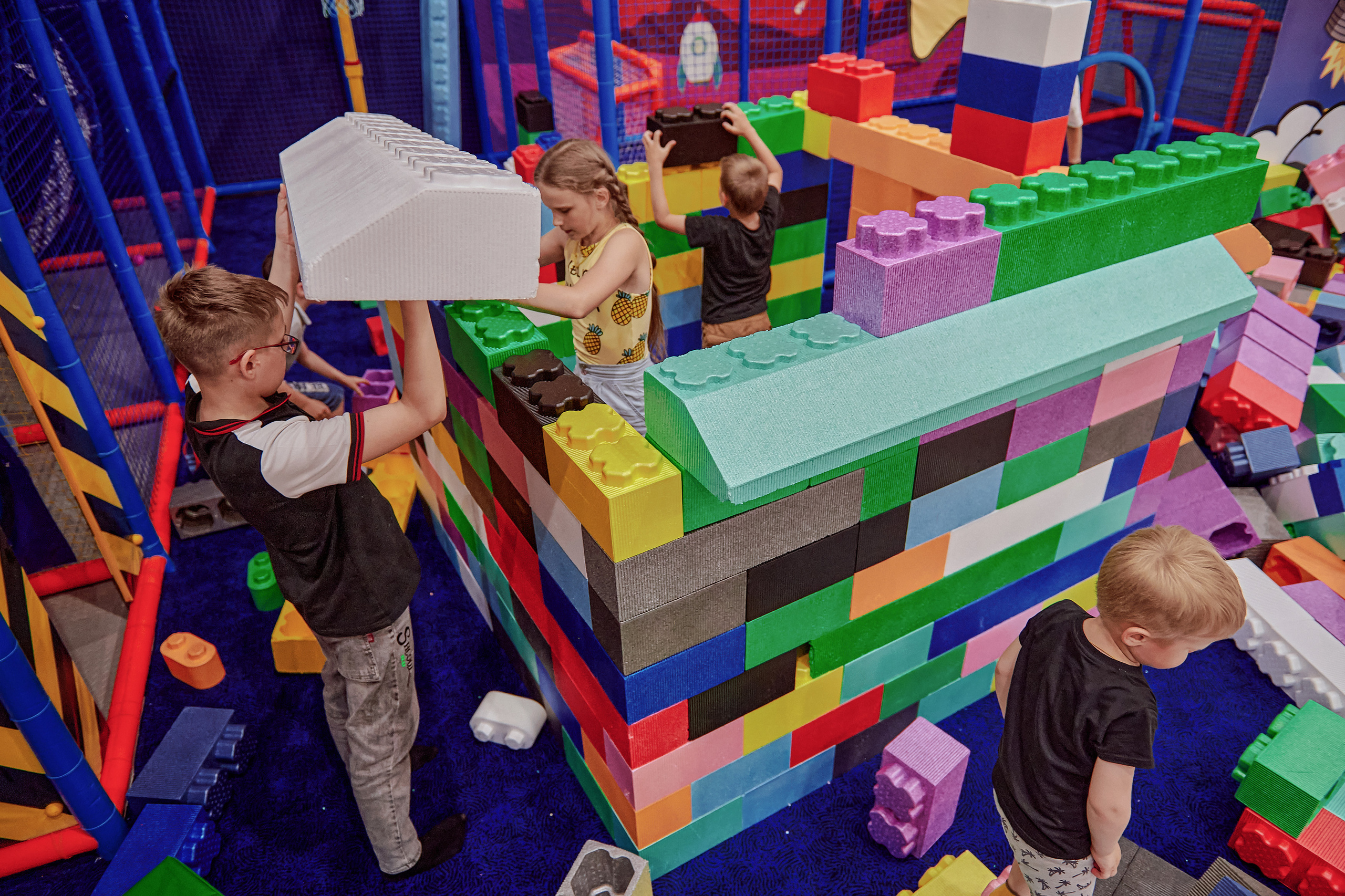 Портфолио репортажной фотосъёмки: Открытие "Vanana park". Фотограф Яковлев Роман — Красноярск