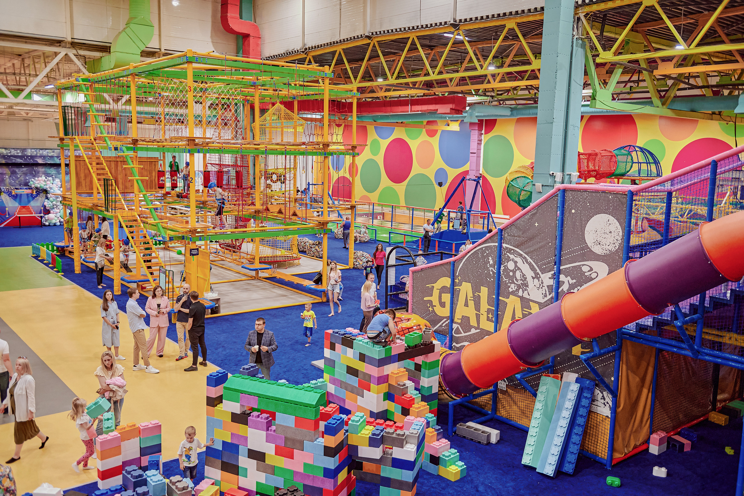 Портфолио репортажной фотосъёмки: Открытие "Vanana park". Фотограф Яковлев Роман — Красноярск