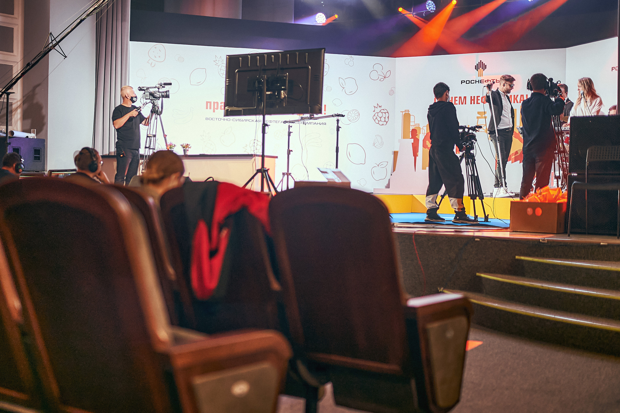 Портфолио репортажной фотосъёмки: "Роснефть" съёмка шоу для «День нефтяника». Фотограф Яковлев Роман — Красноярск