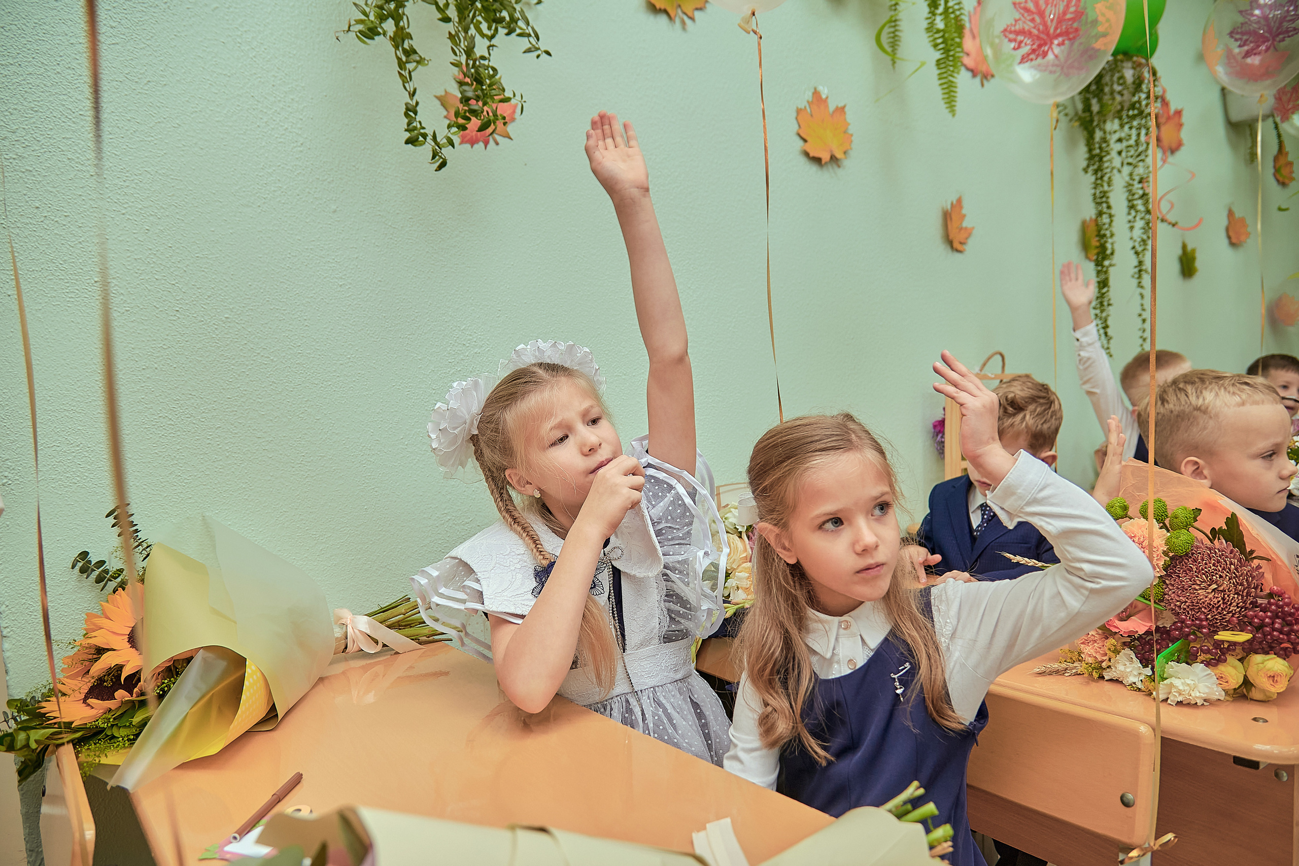 Портфолио репортажной фотосъёмки: 1 сентября в школе № 149. Фотограф Яковлев Роман — Красноярск