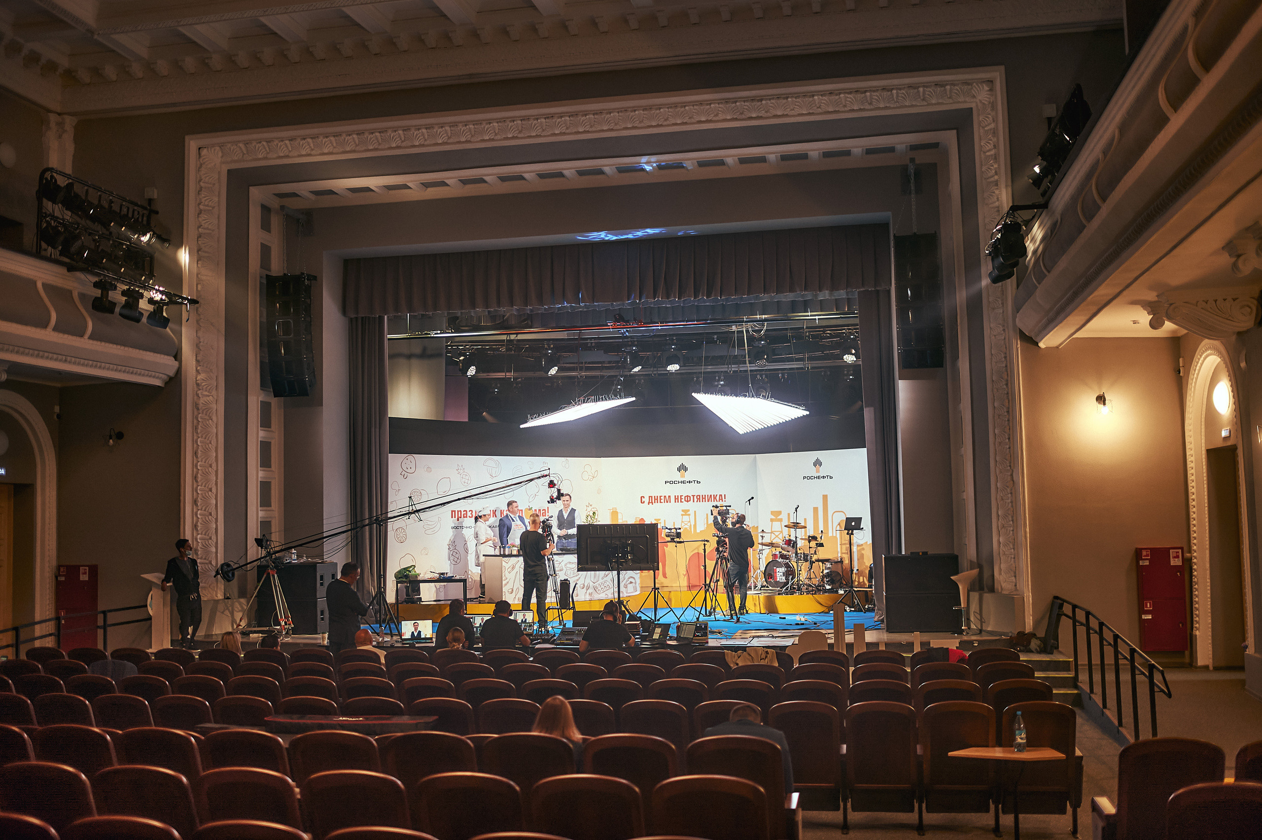 Портфолио репортажной фотосъёмки: "Роснефть" съёмка шоу для «День нефтяника». Фотограф Яковлев Роман — Красноярск