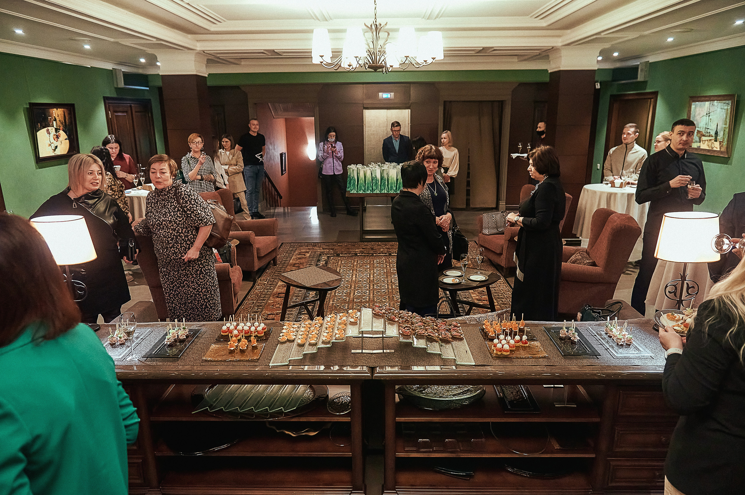 Портфолио репортажной фотосъёмки: "Сбербанк" Новый год. Фотограф Яковлев Роман — Красноярск