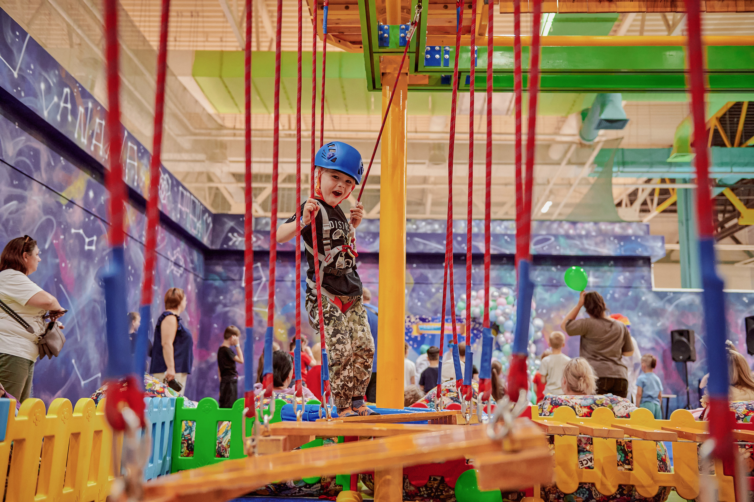 Портфолио репортажной фотосъёмки: Открытие "Vanana park". Фотограф Яковлев Роман — Красноярск