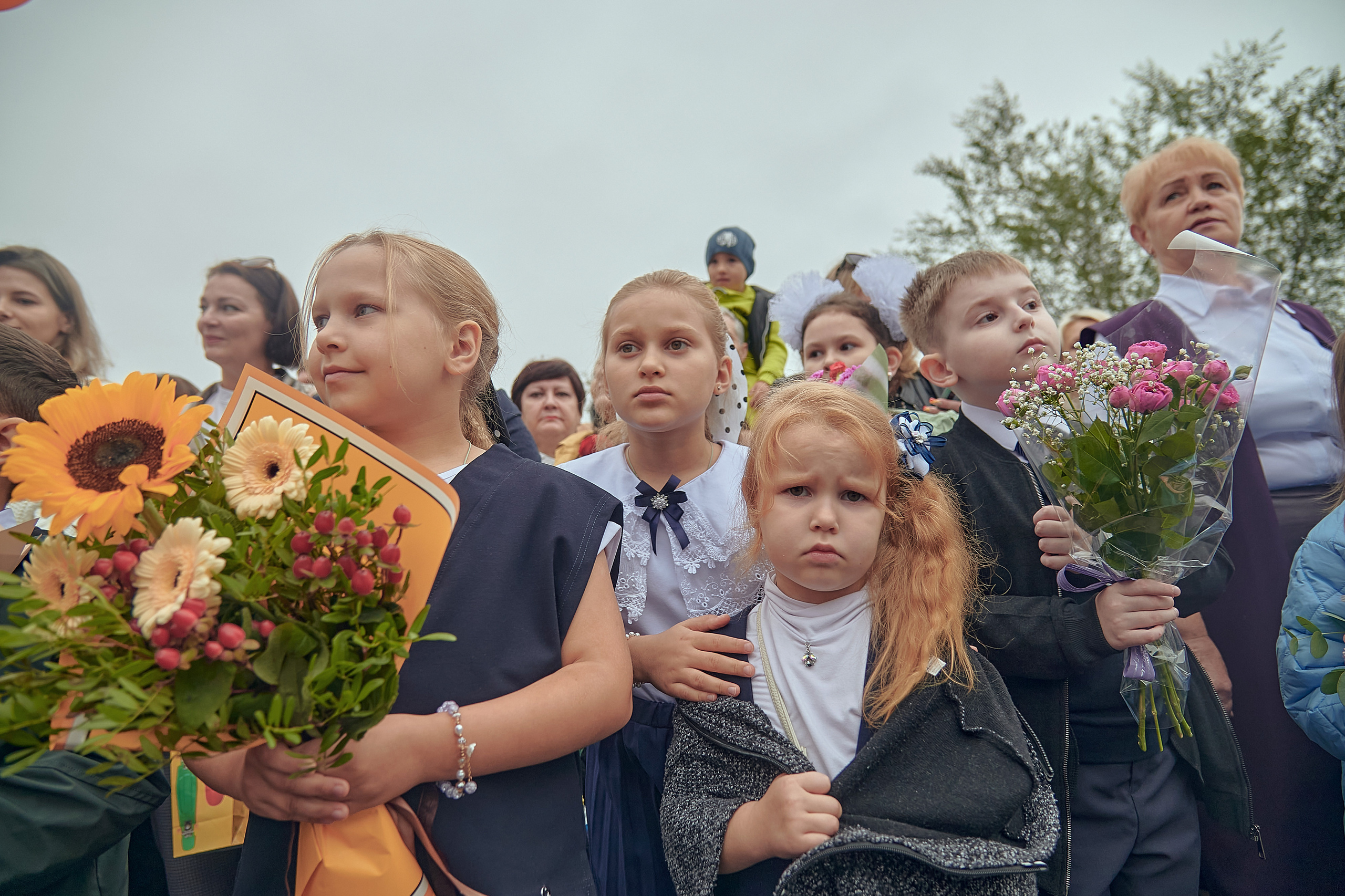 Портфолио репортажной фотосъёмки: 1 сентября в школе № 149. Фотограф Яковлев Роман — Красноярск