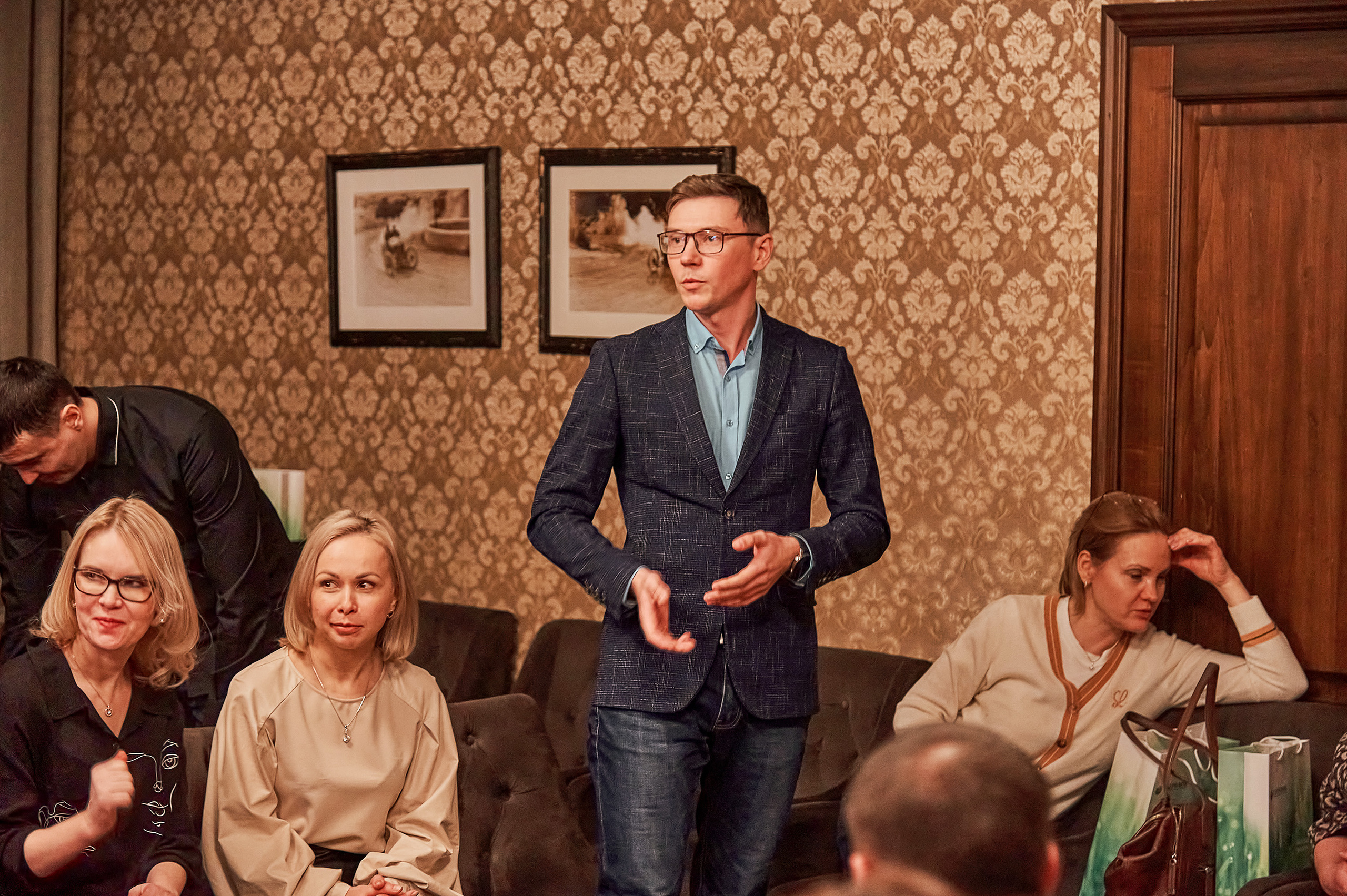 Портфолио репортажной фотосъёмки: "Сбербанк" Новый год. Фотограф Яковлев Роман — Красноярск