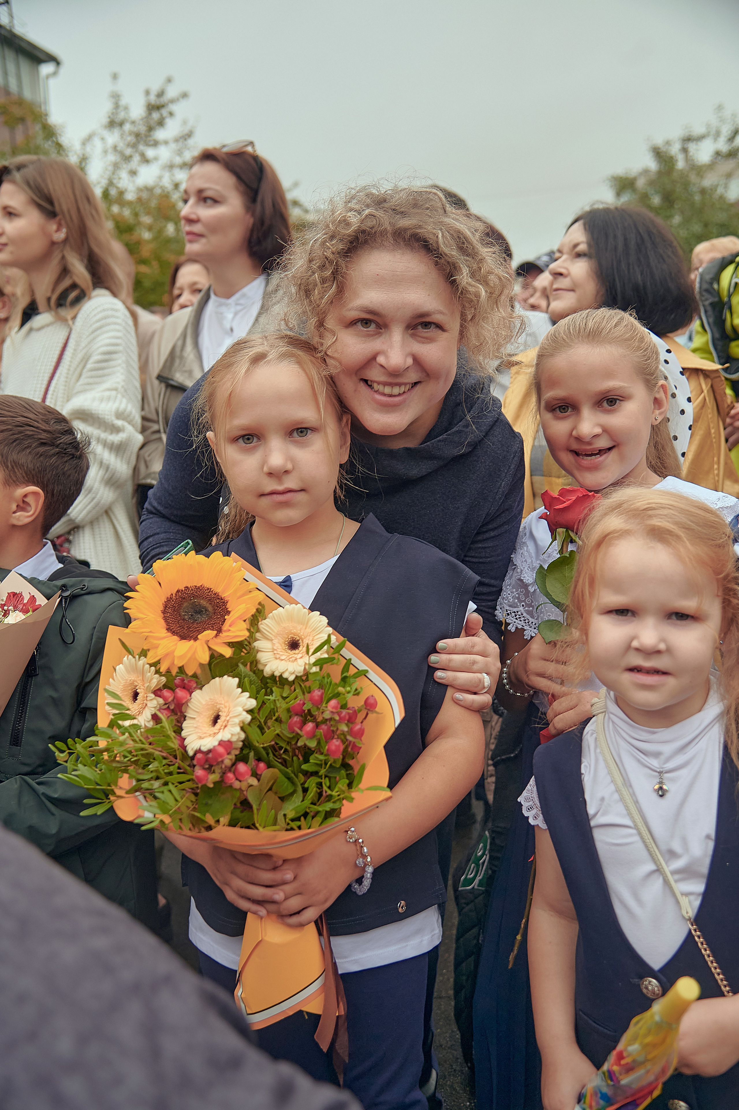 Портфолио репортажной фотосъёмки: 1 сентября в школе № 149. Фотограф Яковлев Роман — Красноярск