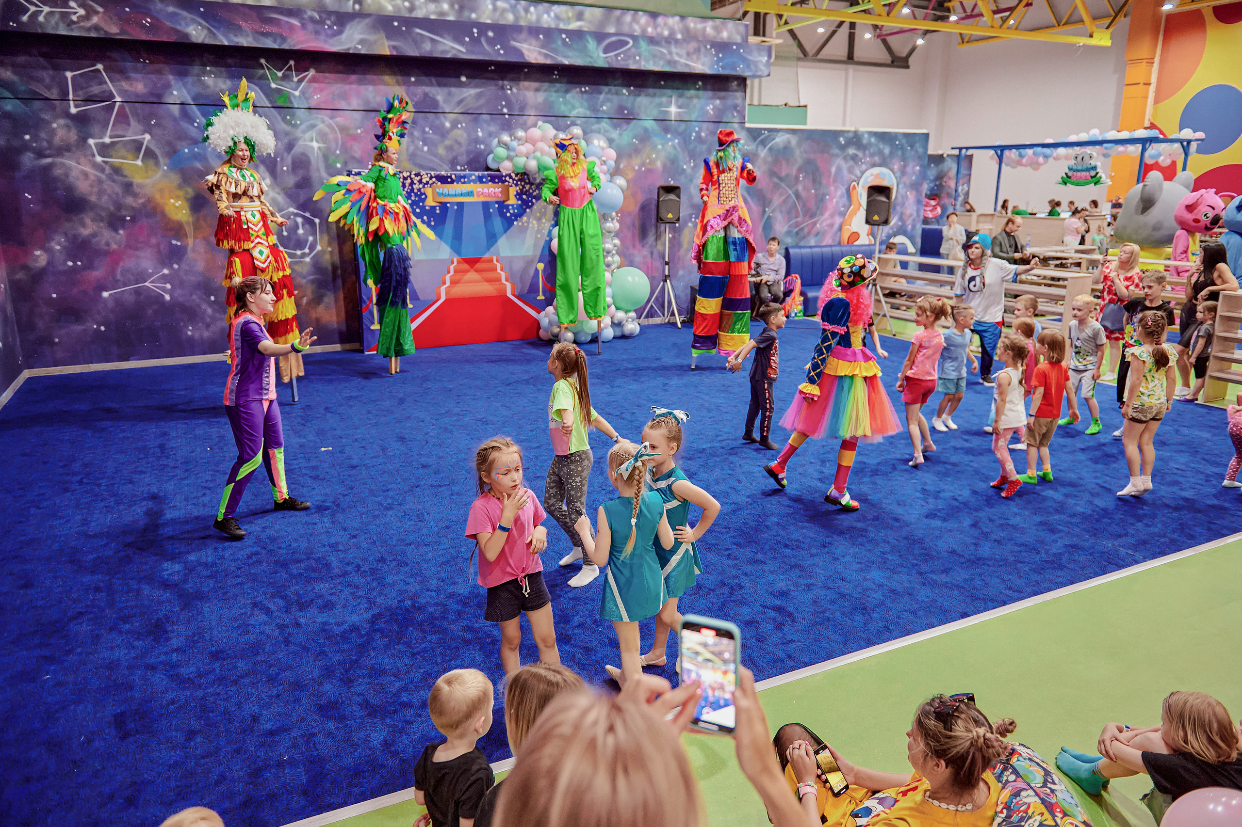 Портфолио репортажной фотосъёмки: Открытие "Vanana park". Фотограф Яковлев Роман — Красноярск