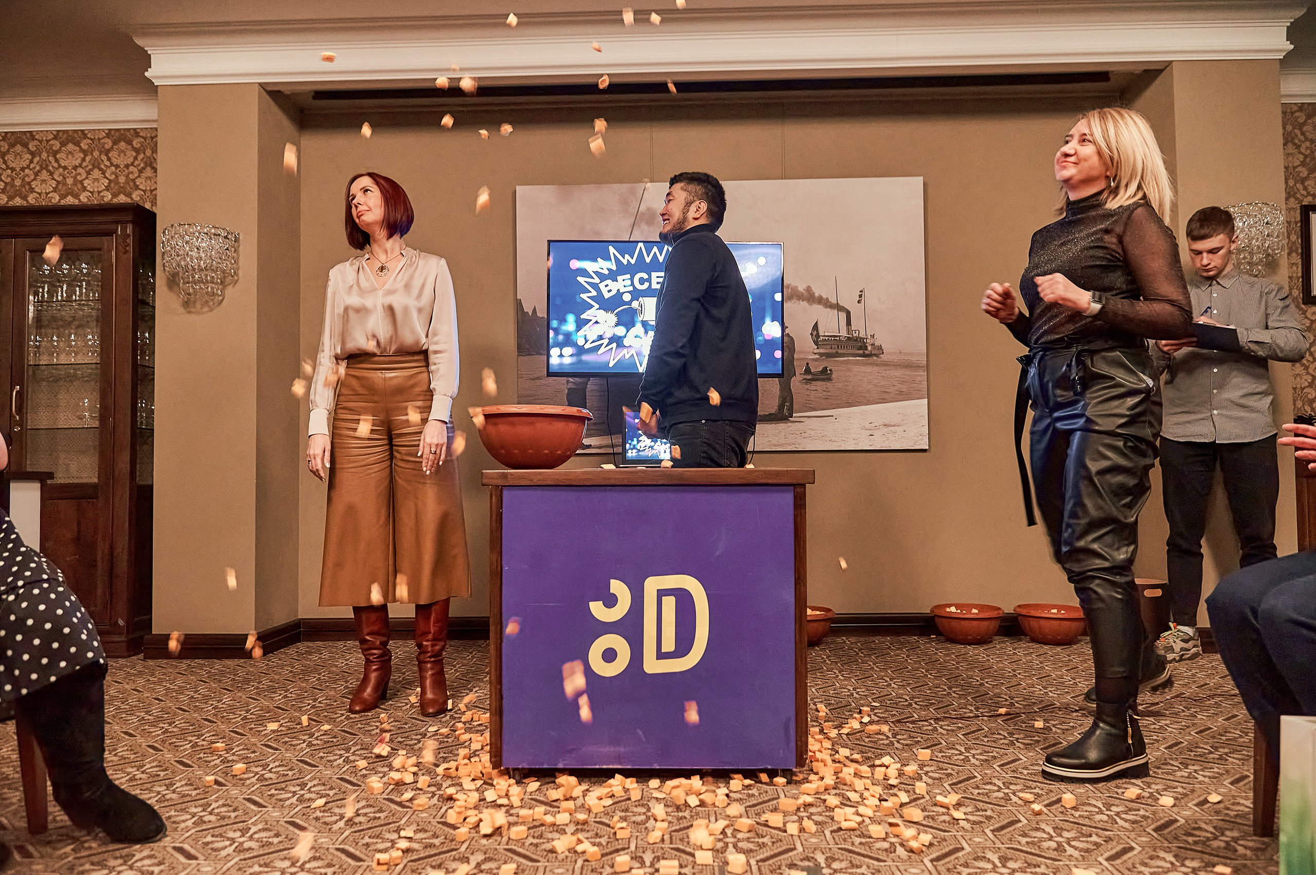 Портфолио репортажной фотосъёмки: "Сбербанк" Новый год. Фотограф Яковлев Роман — Красноярск