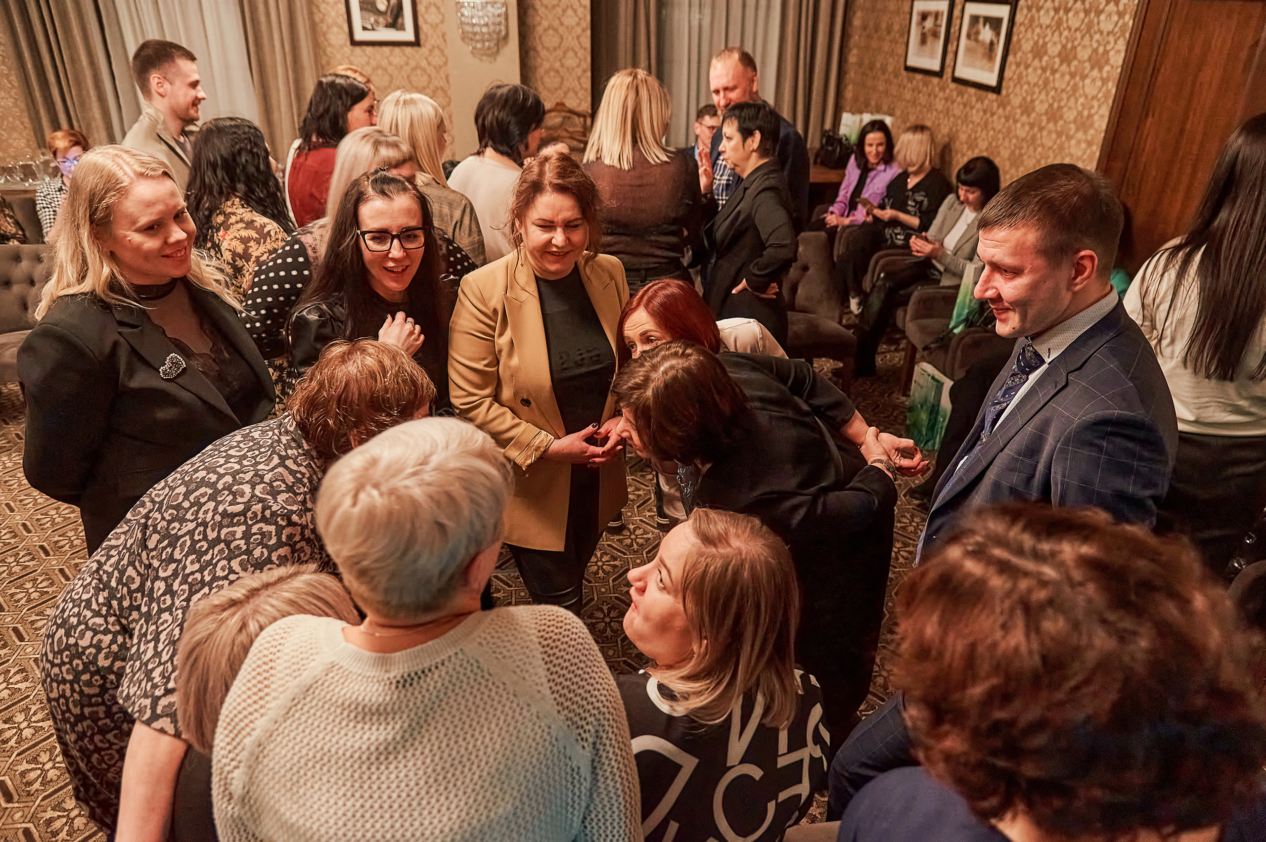 Портфолио репортажной фотосъёмки: "Сбербанк" Новый год. Фотограф Яковлев Роман — Красноярск