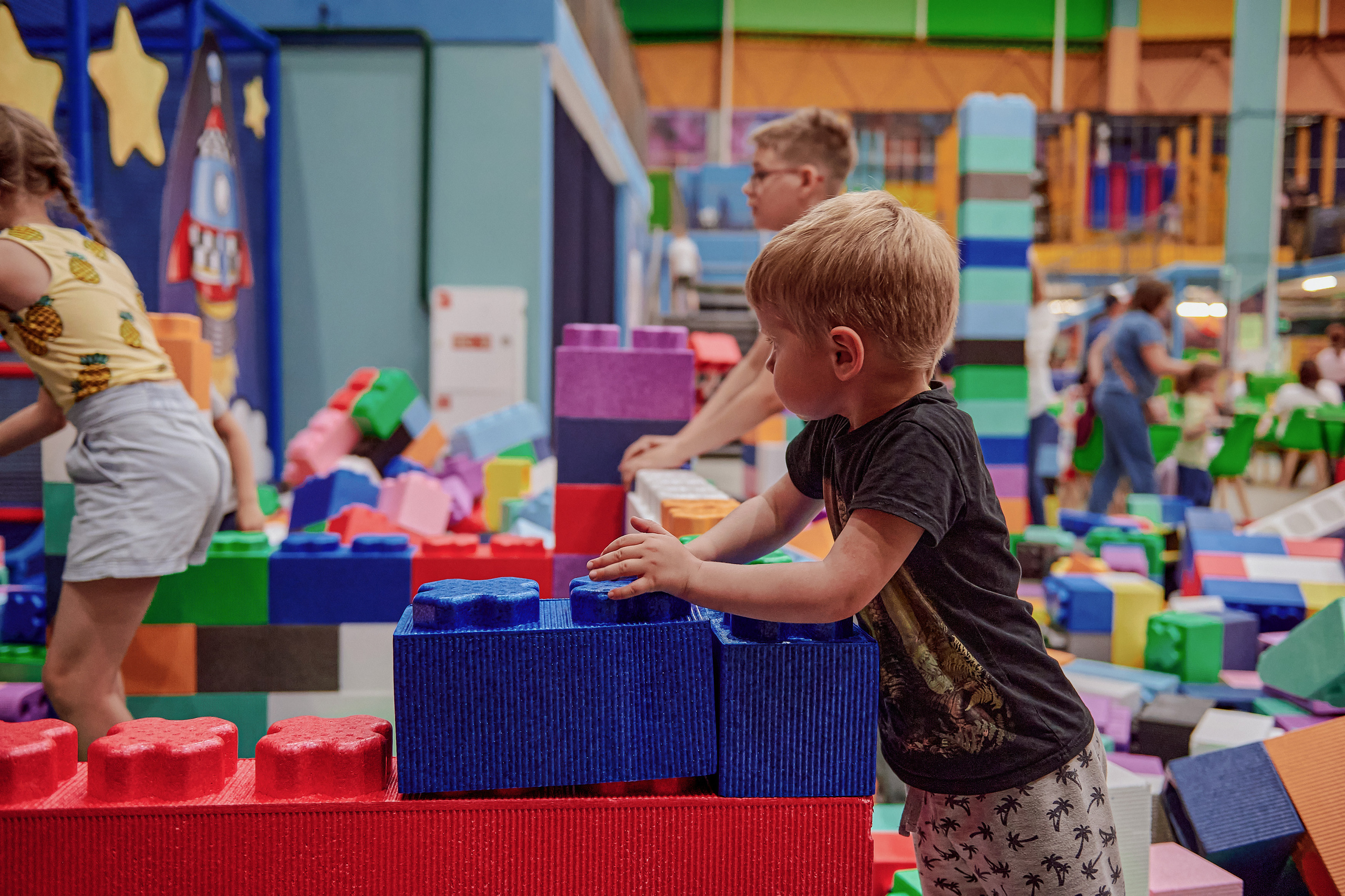 Портфолио репортажной фотосъёмки: Открытие "Vanana park". Фотограф Яковлев Роман — Красноярск