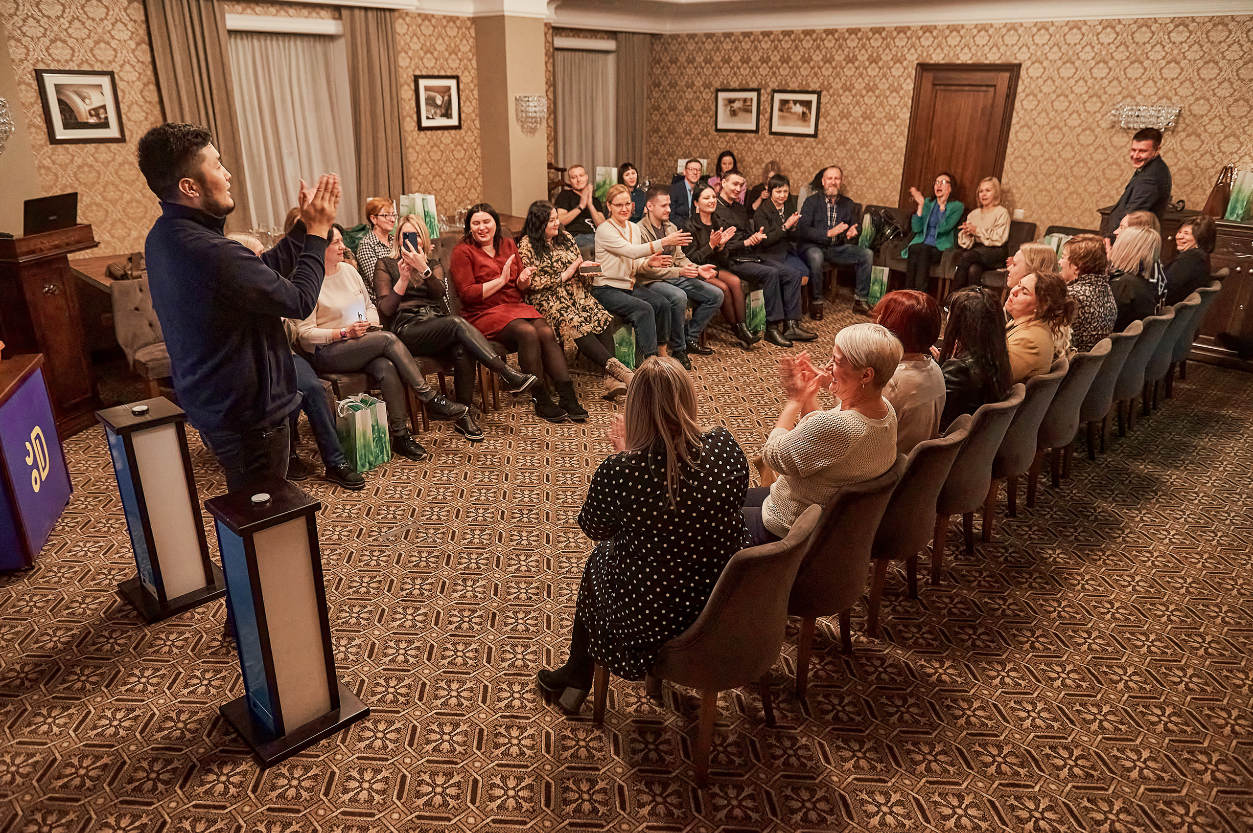 Портфолио репортажной фотосъёмки: "Сбербанк" Новый год. Фотограф Яковлев Роман — Красноярск