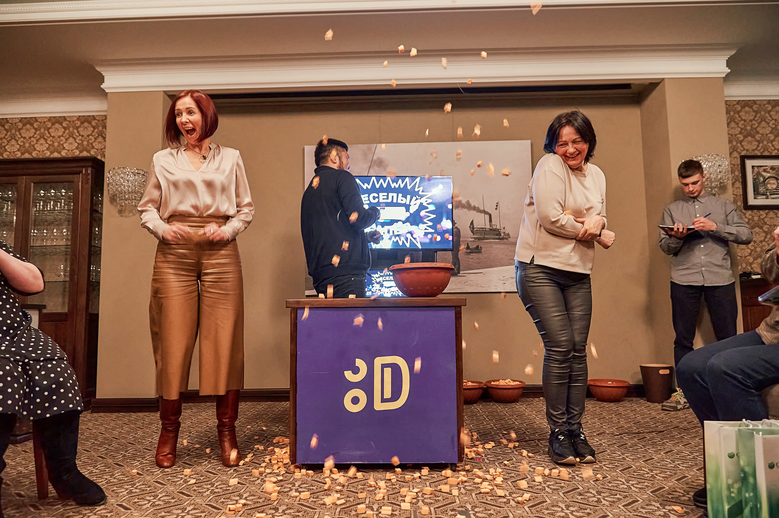 Портфолио репортажной фотосъёмки: "Сбербанк" Новый год. Фотограф Яковлев Роман — Красноярск