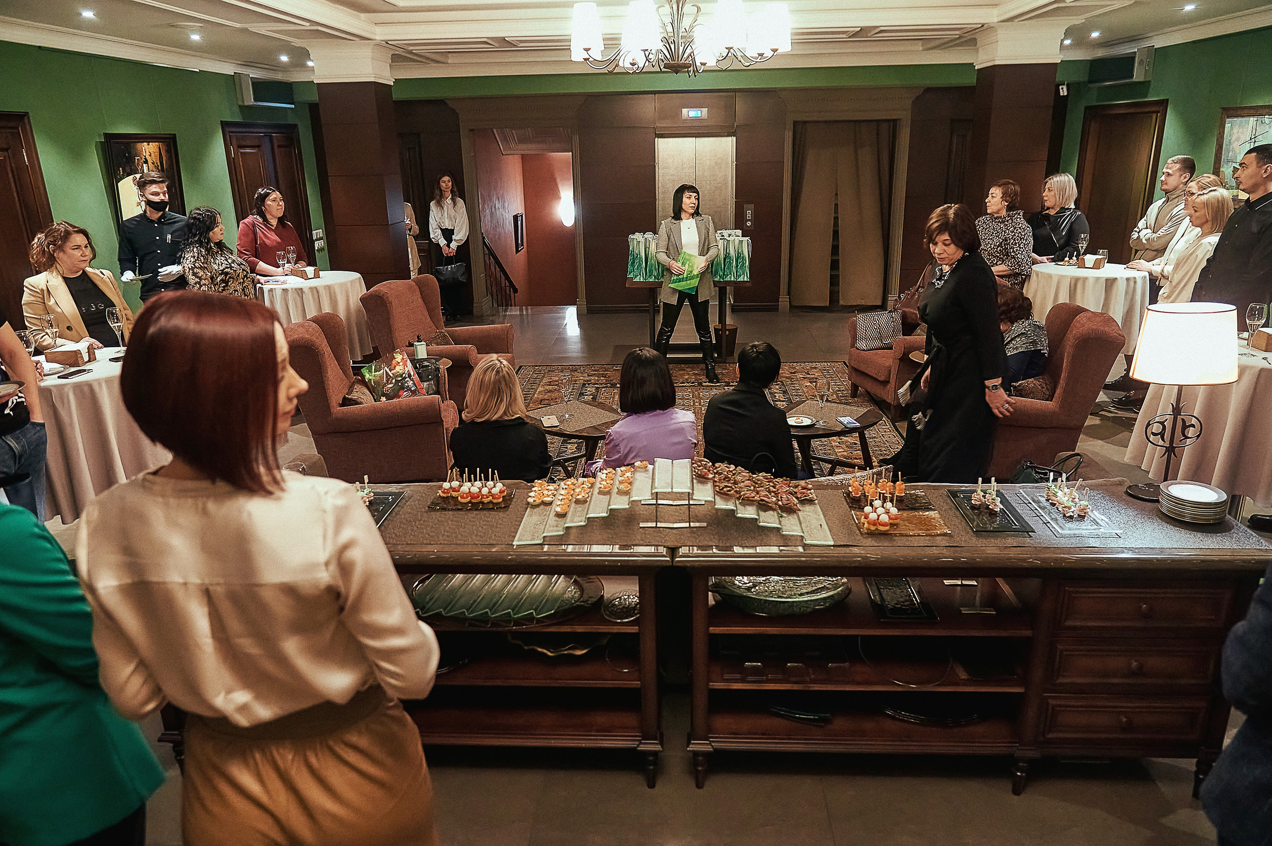 Портфолио репортажной фотосъёмки: "Сбербанк" Новый год. Фотограф Яковлев Роман — Красноярск