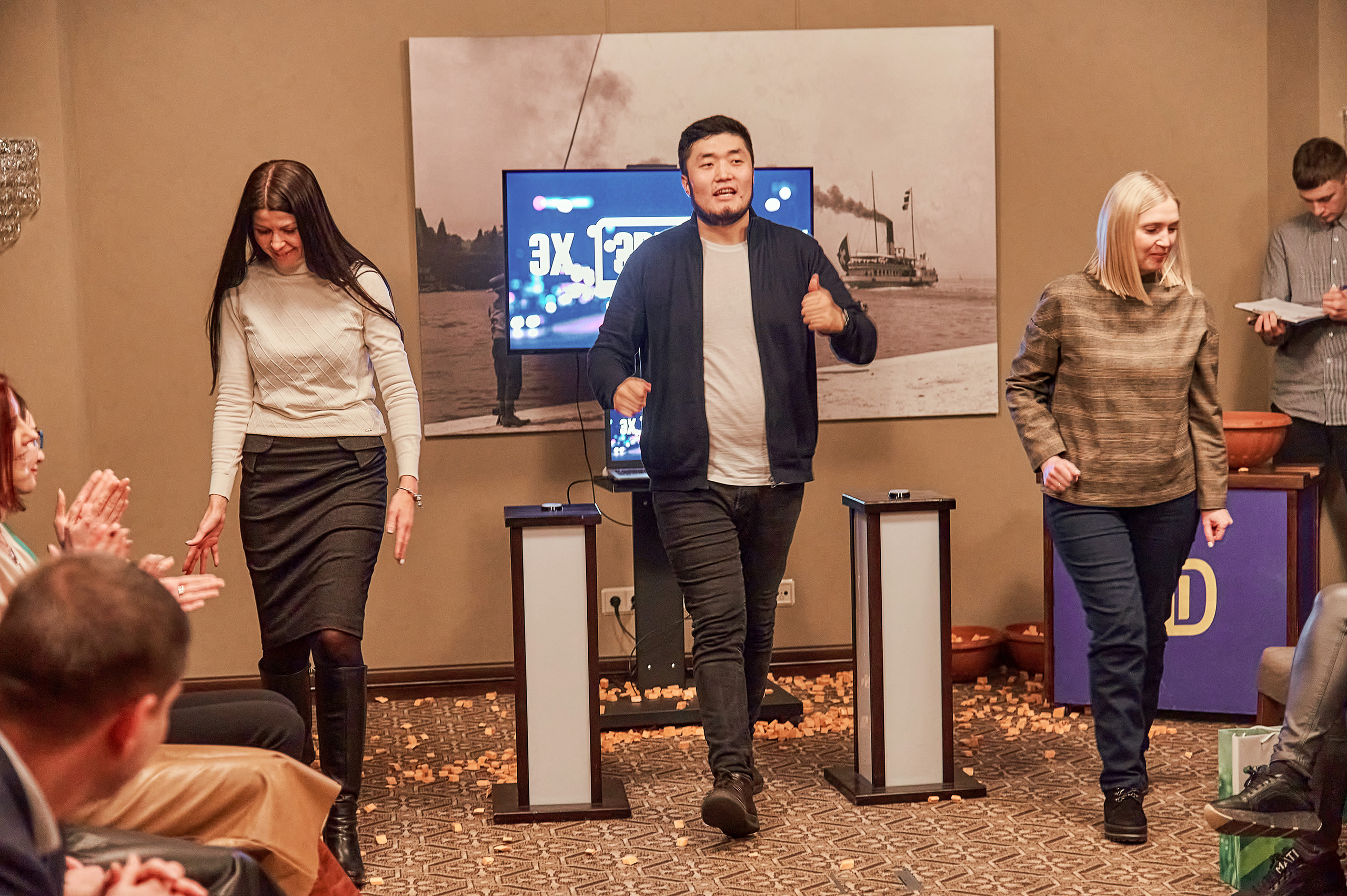 Портфолио репортажной фотосъёмки: "Сбербанк" Новый год. Фотограф Яковлев Роман — Красноярск