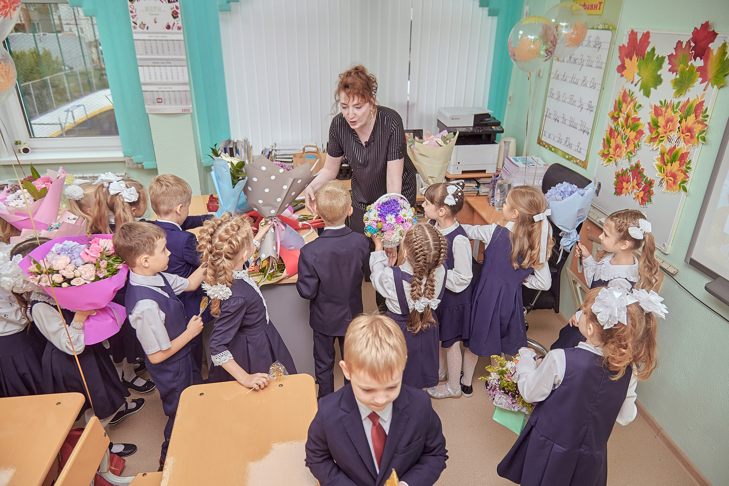 Портфолио репортажной фотосъёмки: 1 сентября в школе № 149. Фотограф Яковлев Роман — Красноярск