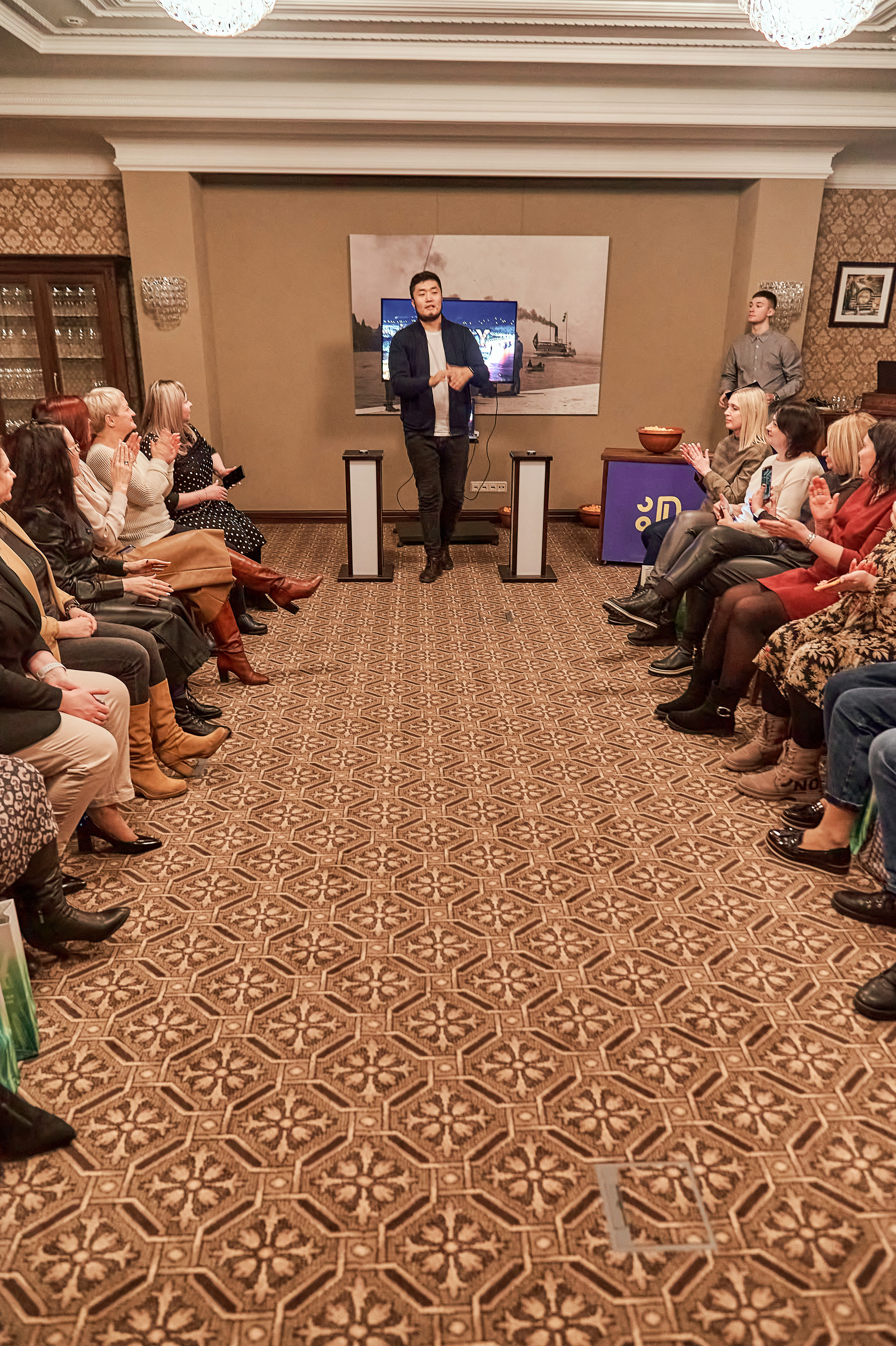 Портфолио репортажной фотосъёмки: "Сбербанк" Новый год. Фотограф Яковлев Роман — Красноярск