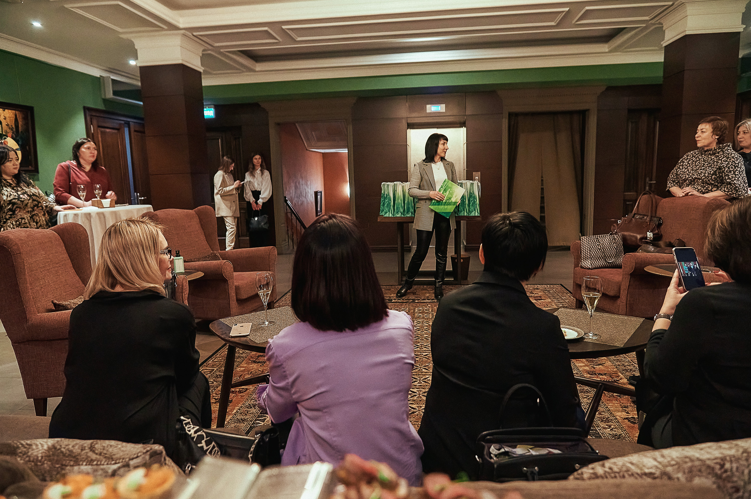 Портфолио репортажной фотосъёмки: "Сбербанк" Новый год. Фотограф Яковлев Роман — Красноярск