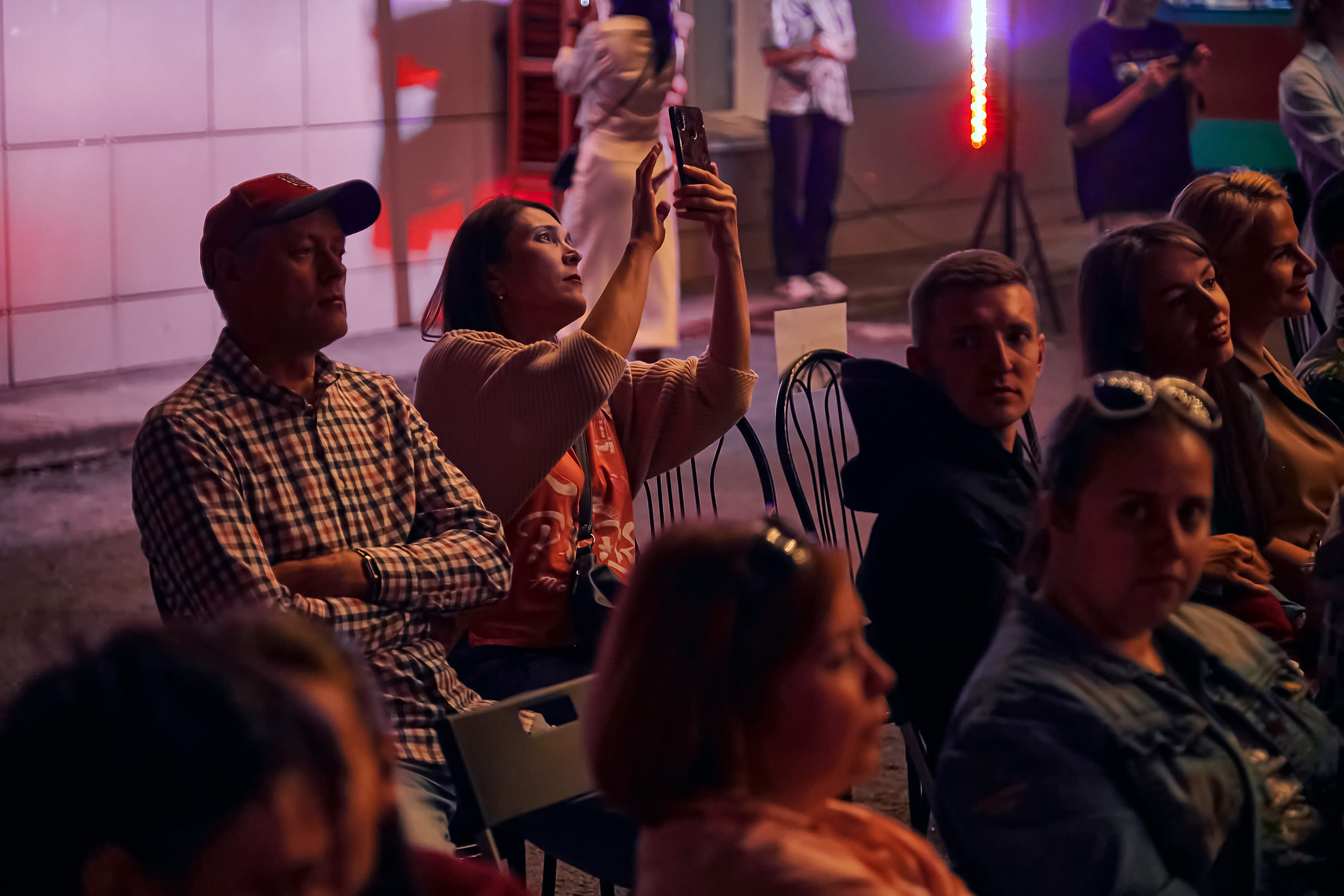 Портфолио репортажной фотосъёмки: Кинодворик "Дом кино" Красноярск. Фотограф Яковлев Роман — Красноярск