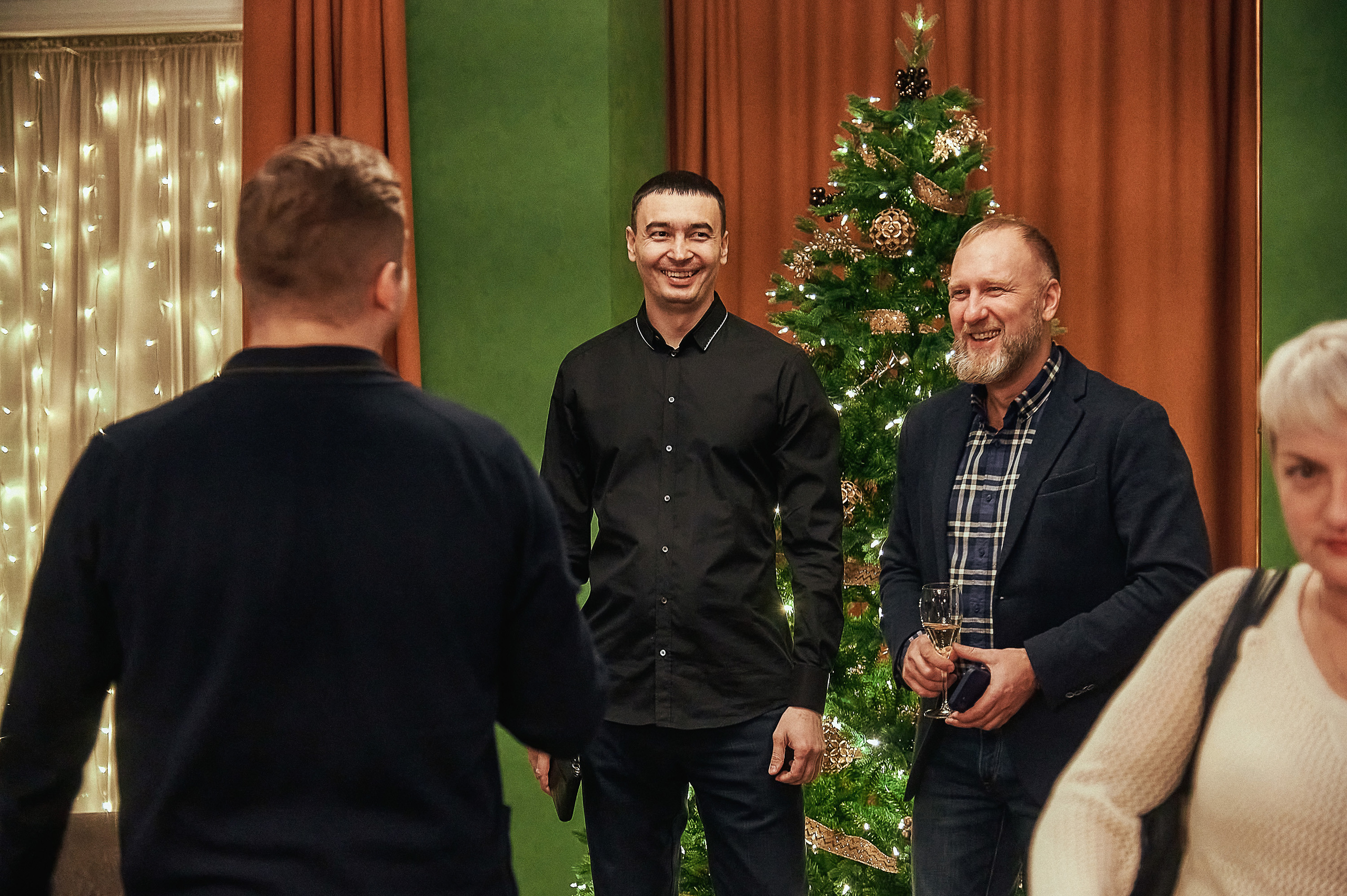 Портфолио репортажной фотосъёмки: "Сбербанк" Новый год. Фотограф Яковлев Роман — Красноярск