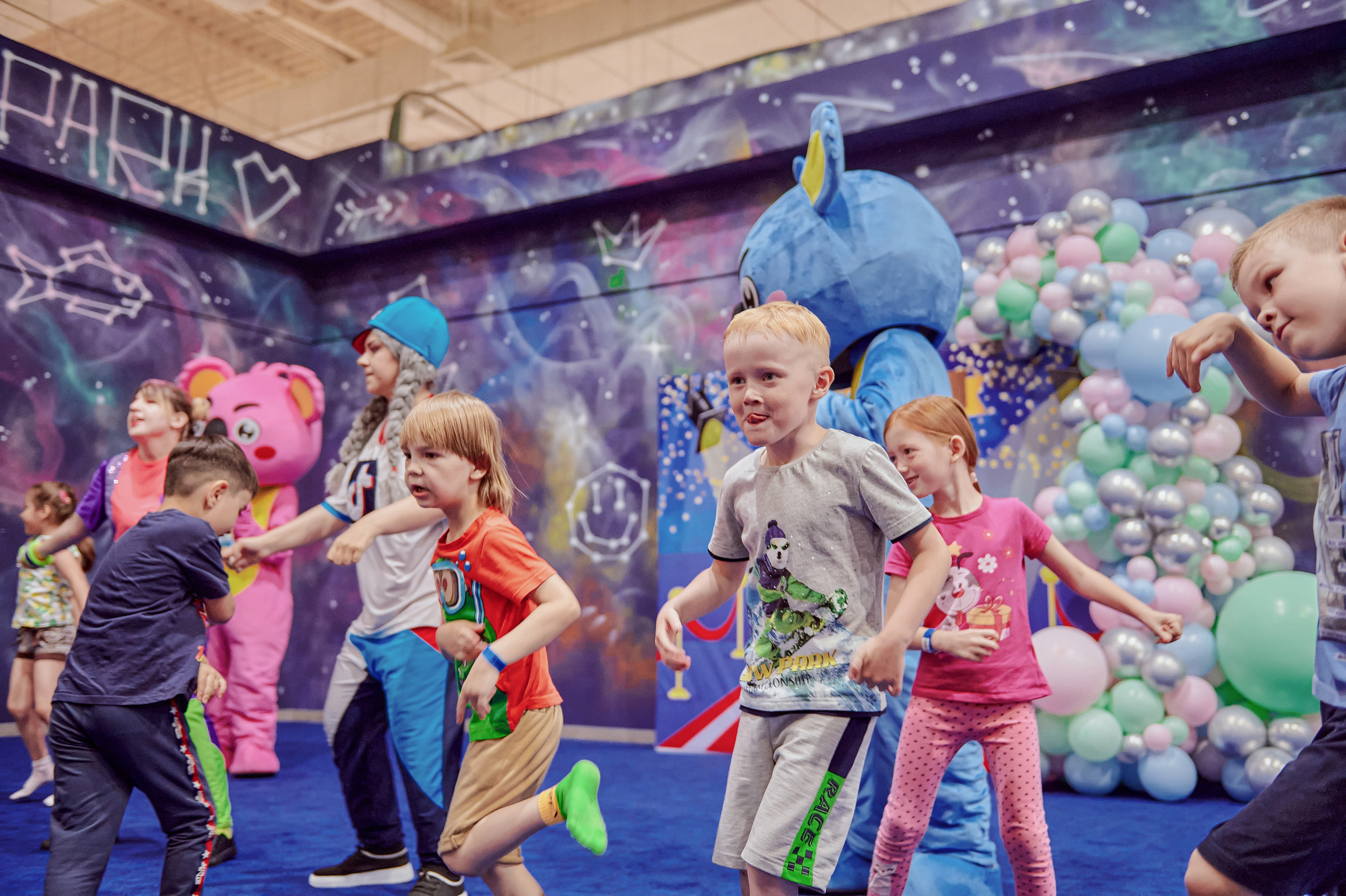 Портфолио репортажной фотосъёмки: Открытие "Vanana park". Фотограф Яковлев Роман — Красноярск