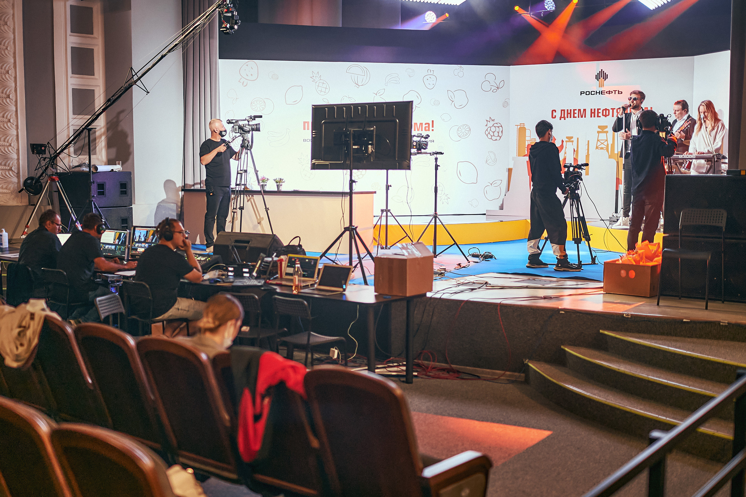 Портфолио репортажной фотосъёмки: "Роснефть" съёмка шоу для «День нефтяника». Фотограф Яковлев Роман — Красноярск